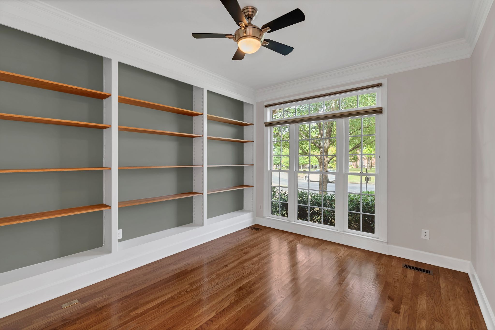 429 Caledonian Ct
