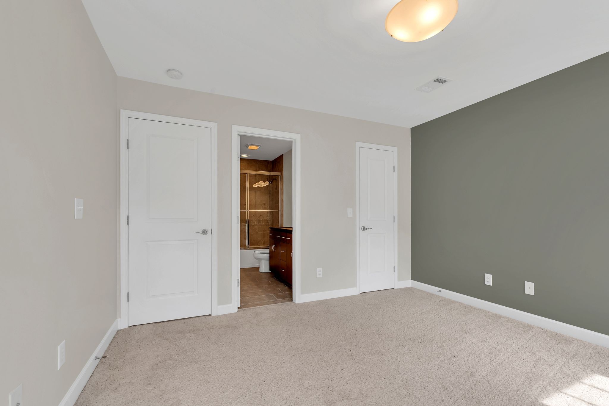 429 Caledonian Ct
