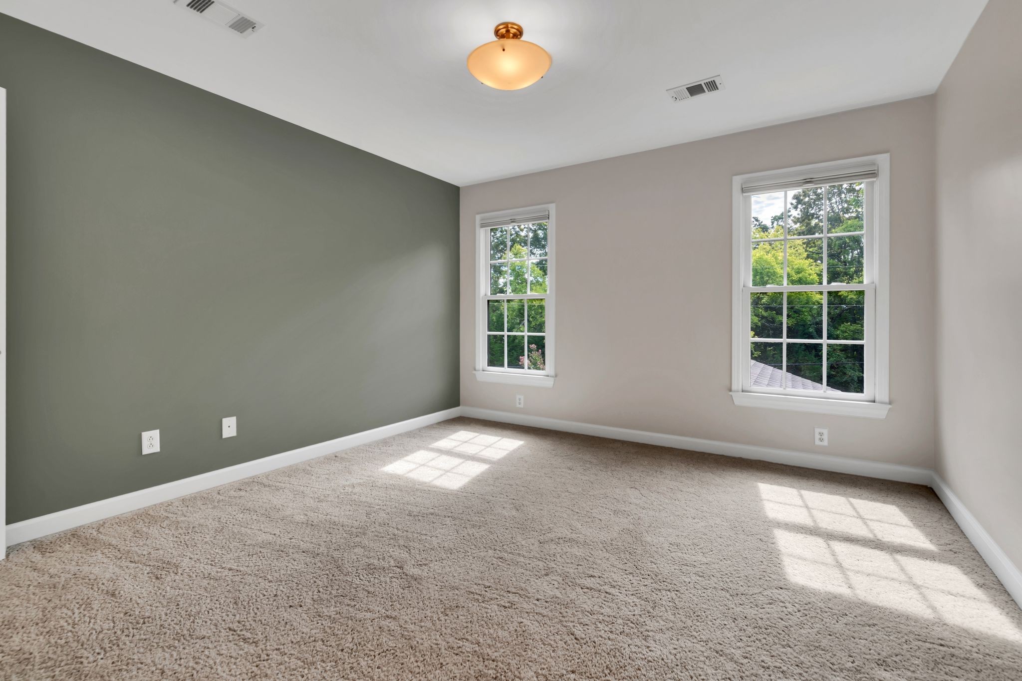 429 Caledonian Ct