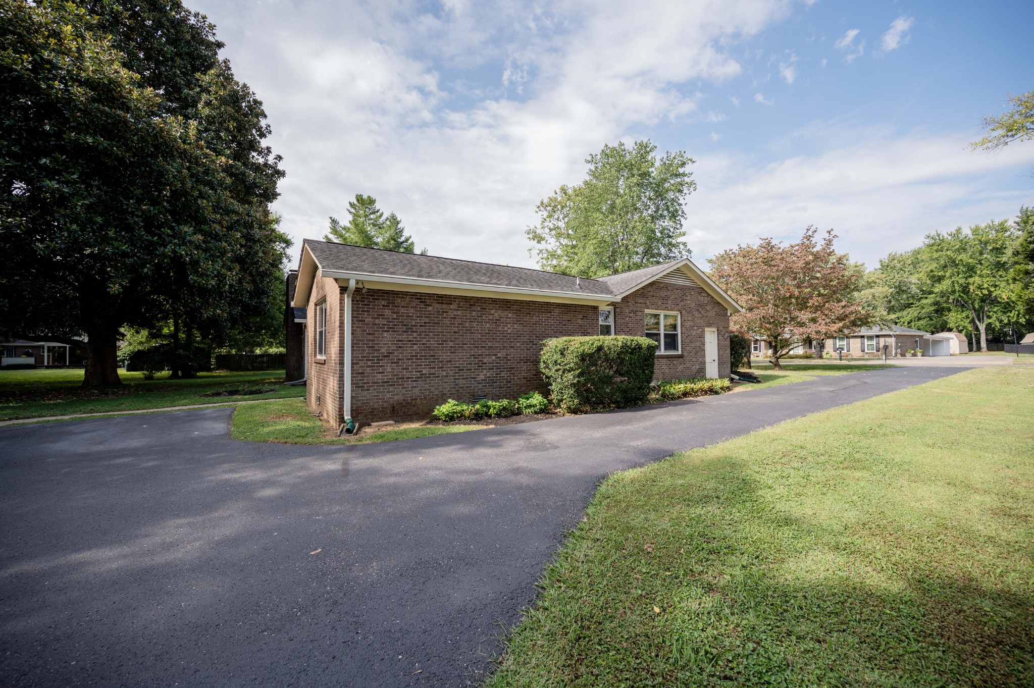 2250 Wiltshire Dr