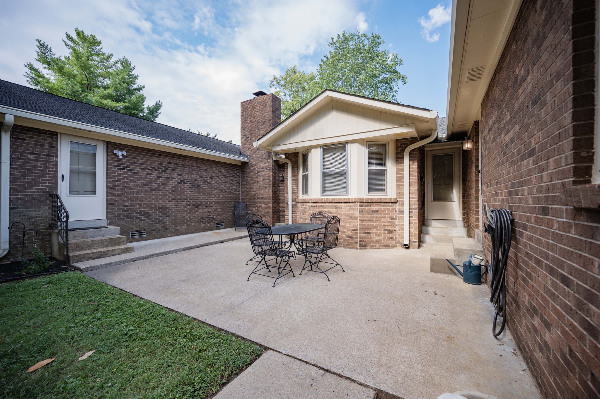 2250 Wiltshire Dr