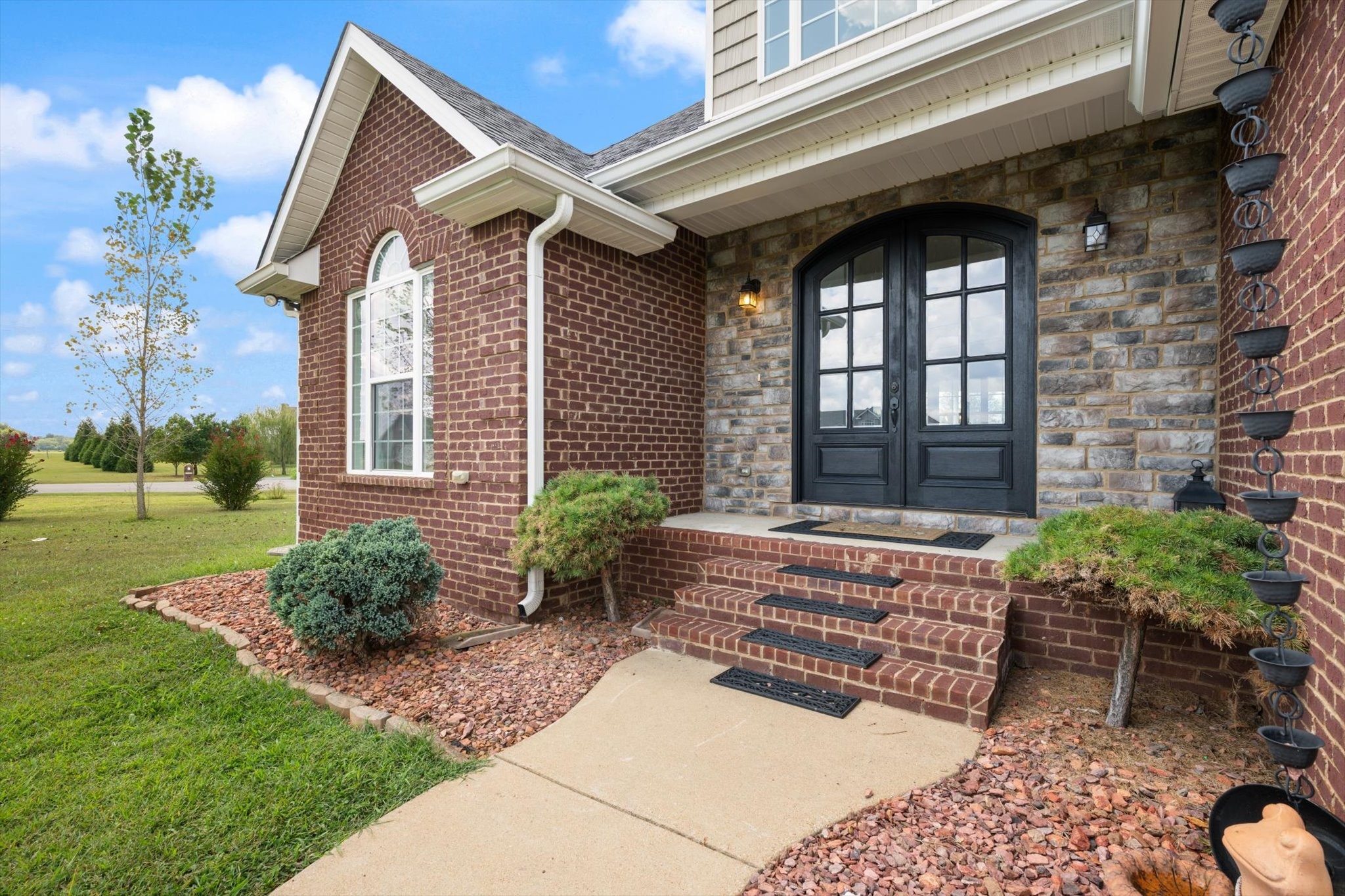 2002 Cheyenne Ct