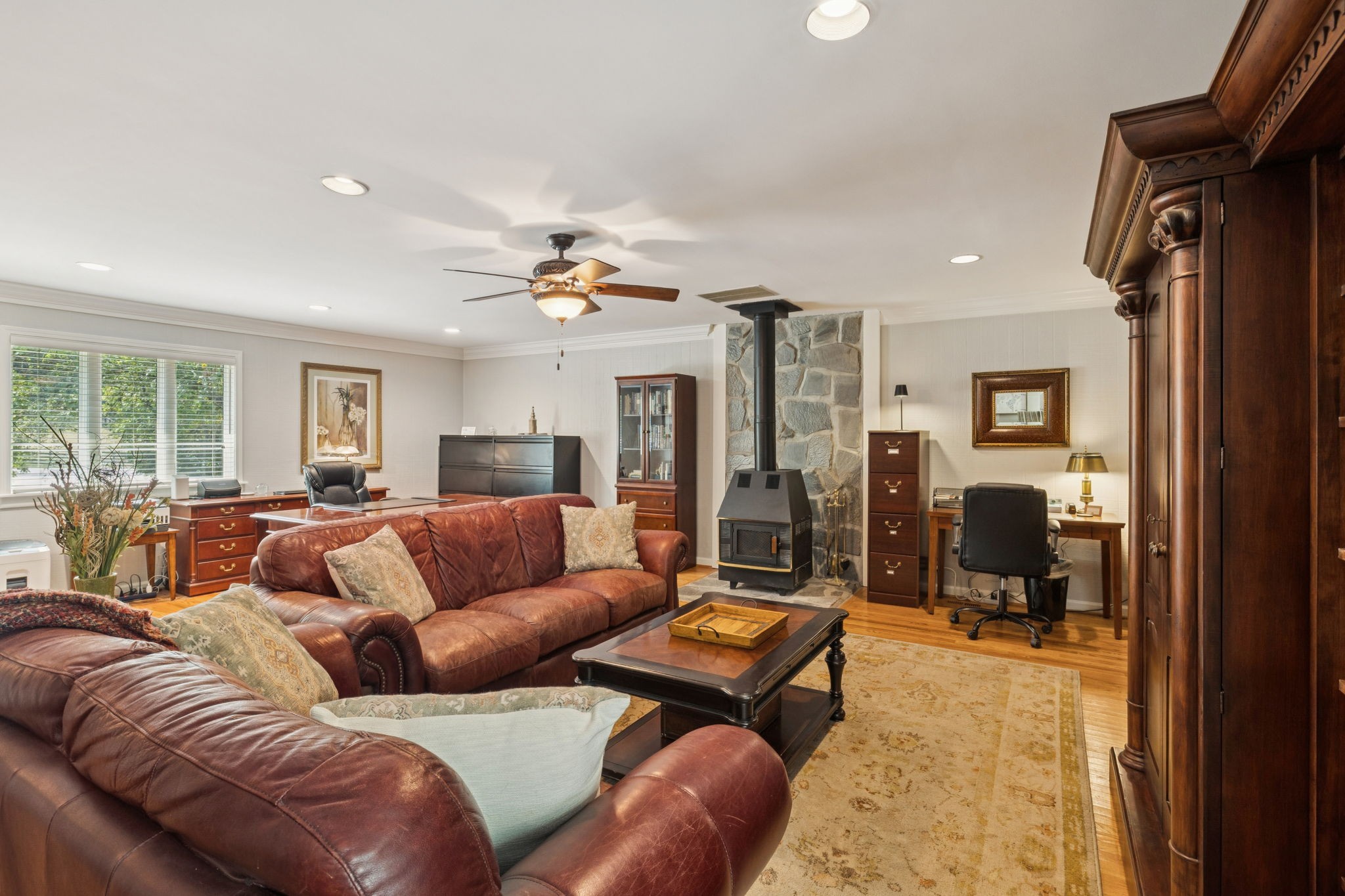 1004 Perkins Ln
