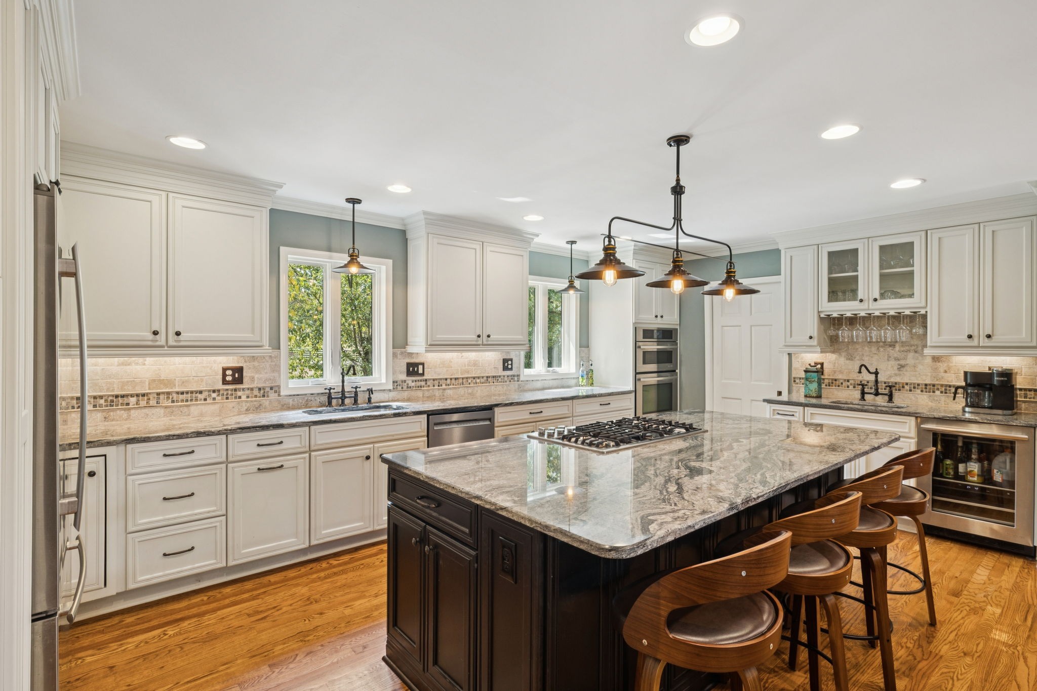1004 Perkins Ln