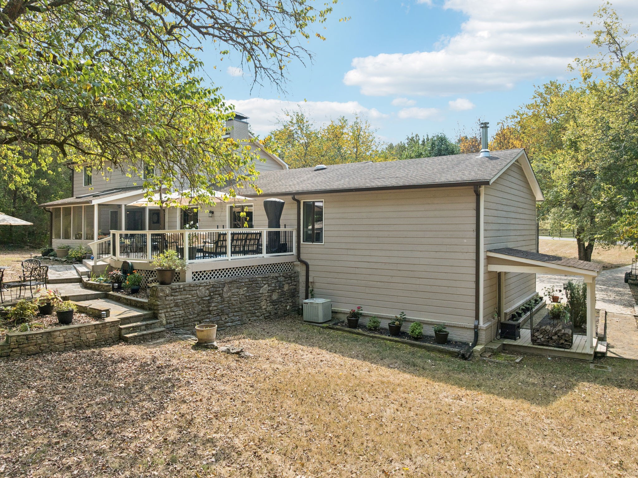 1004 Perkins Ln