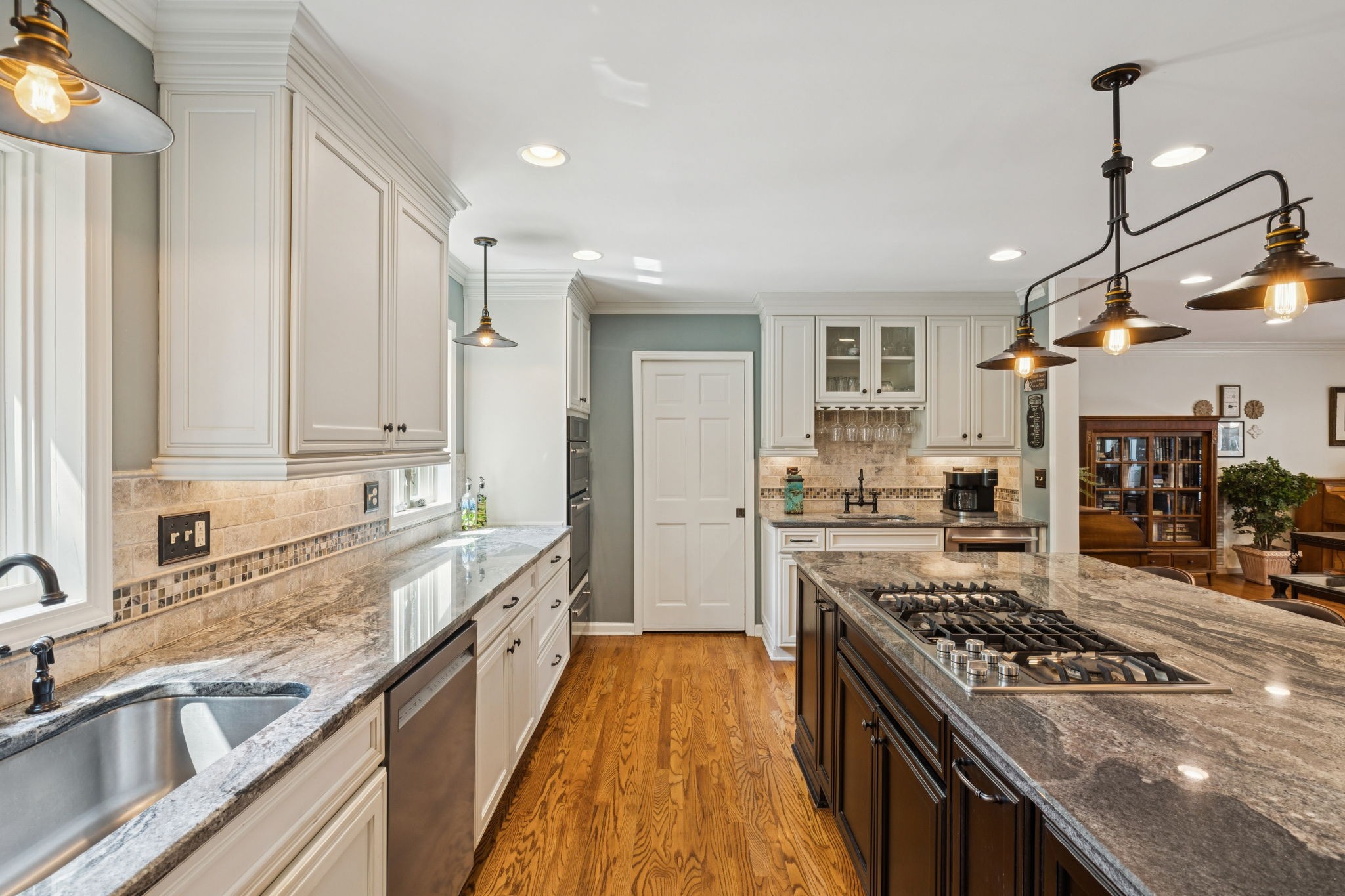 1004 Perkins Ln