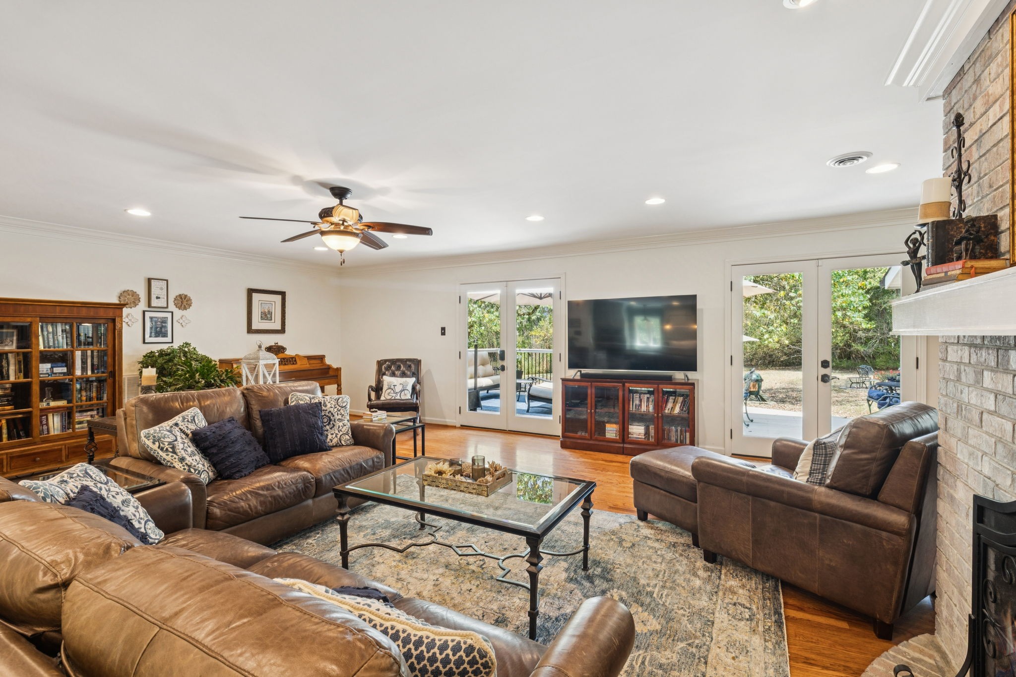 1004 Perkins Ln