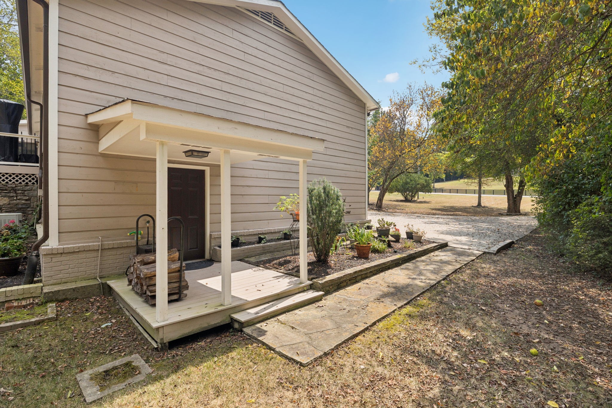 1004 Perkins Ln