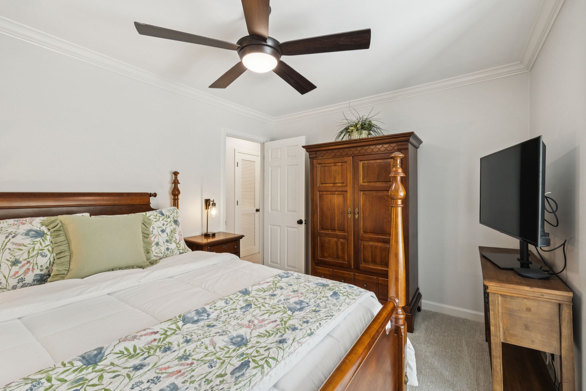 1004 Perkins Ln