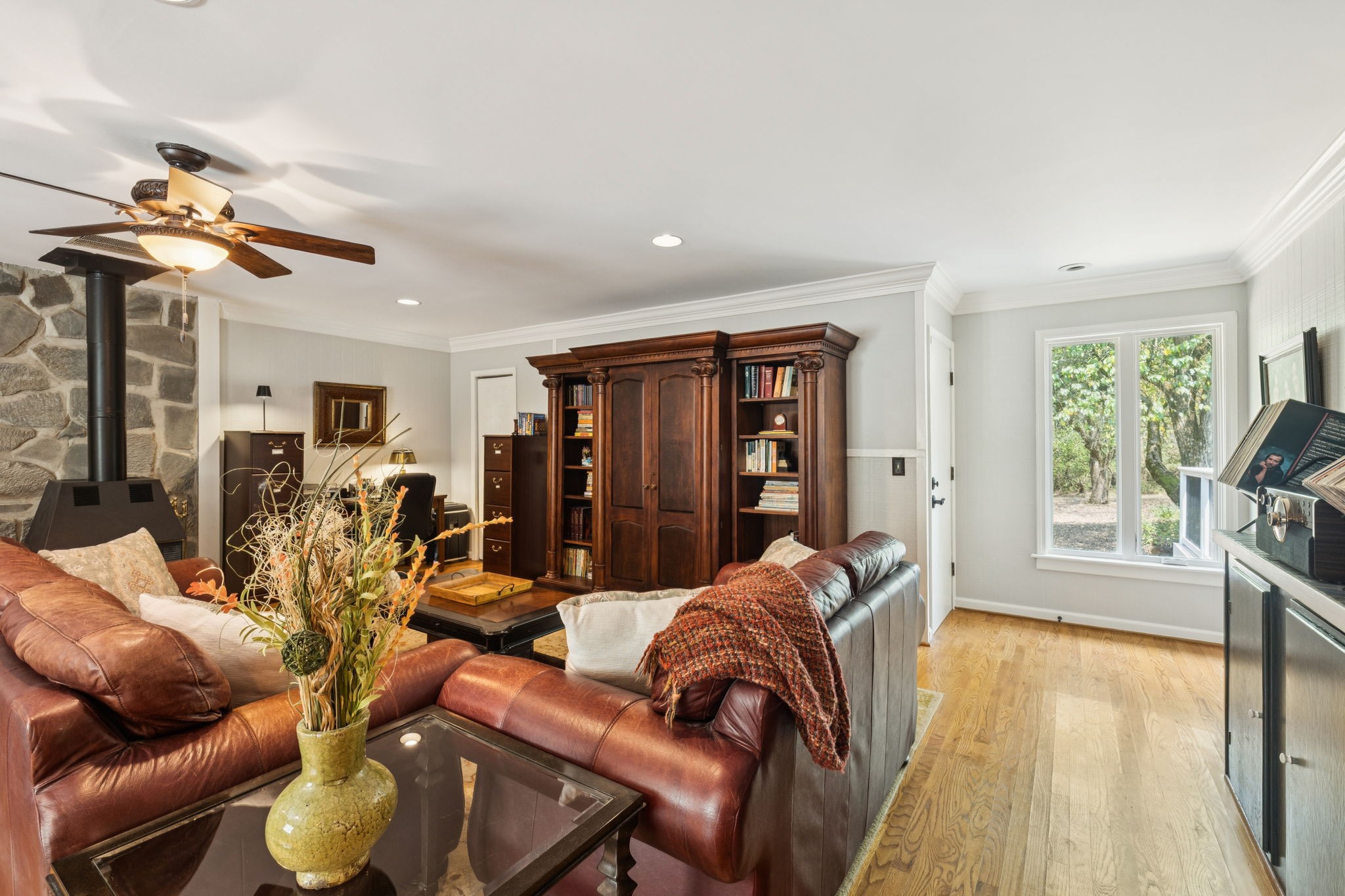 1004 Perkins Ln