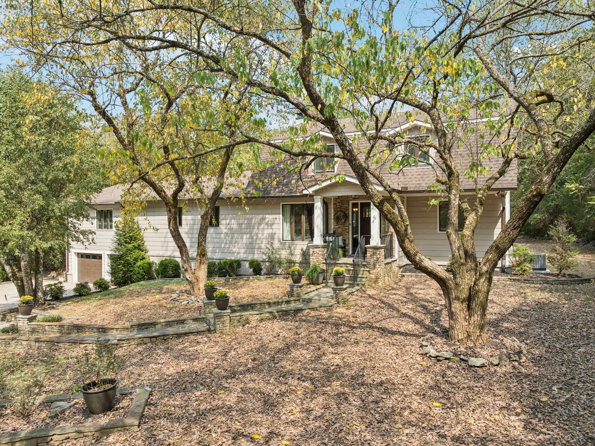 1004 Perkins Ln