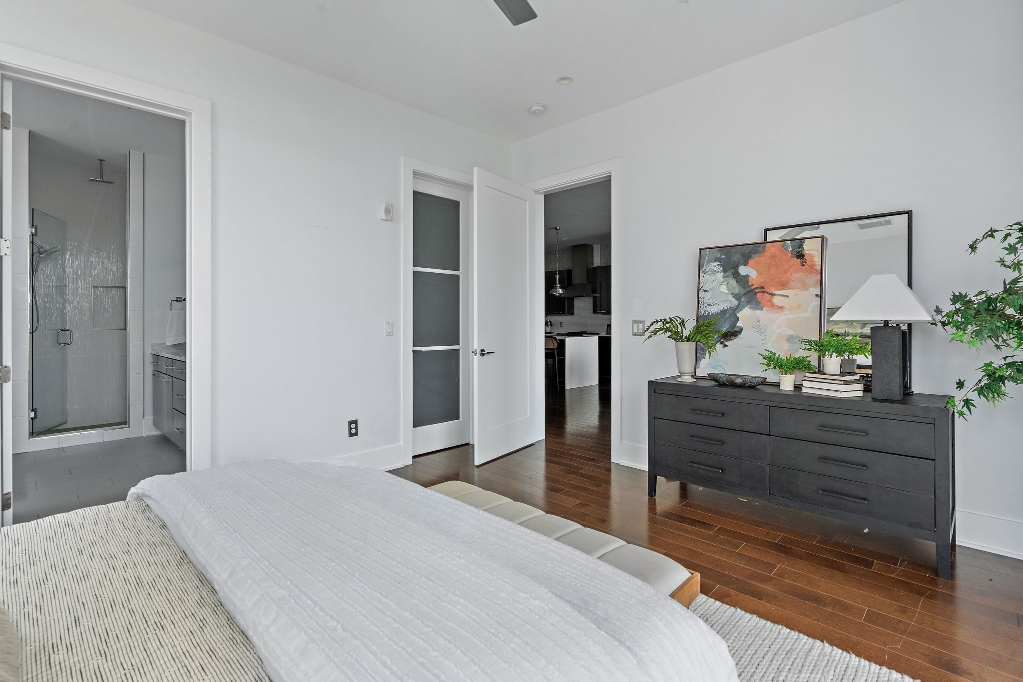 204 Acklen Park Dr Unit: 302