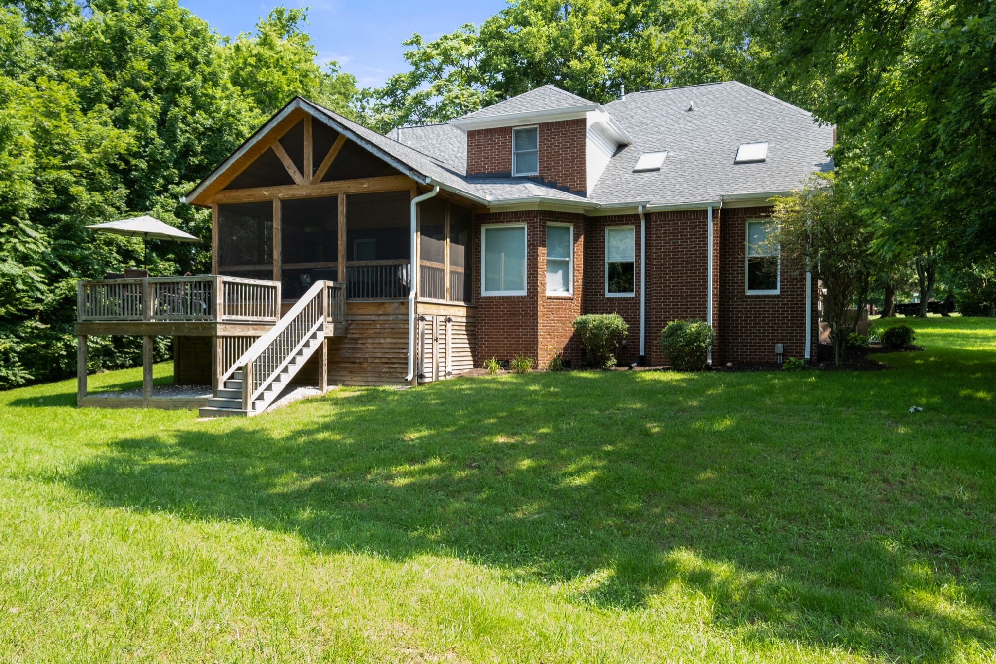 513 Barrington Dr
