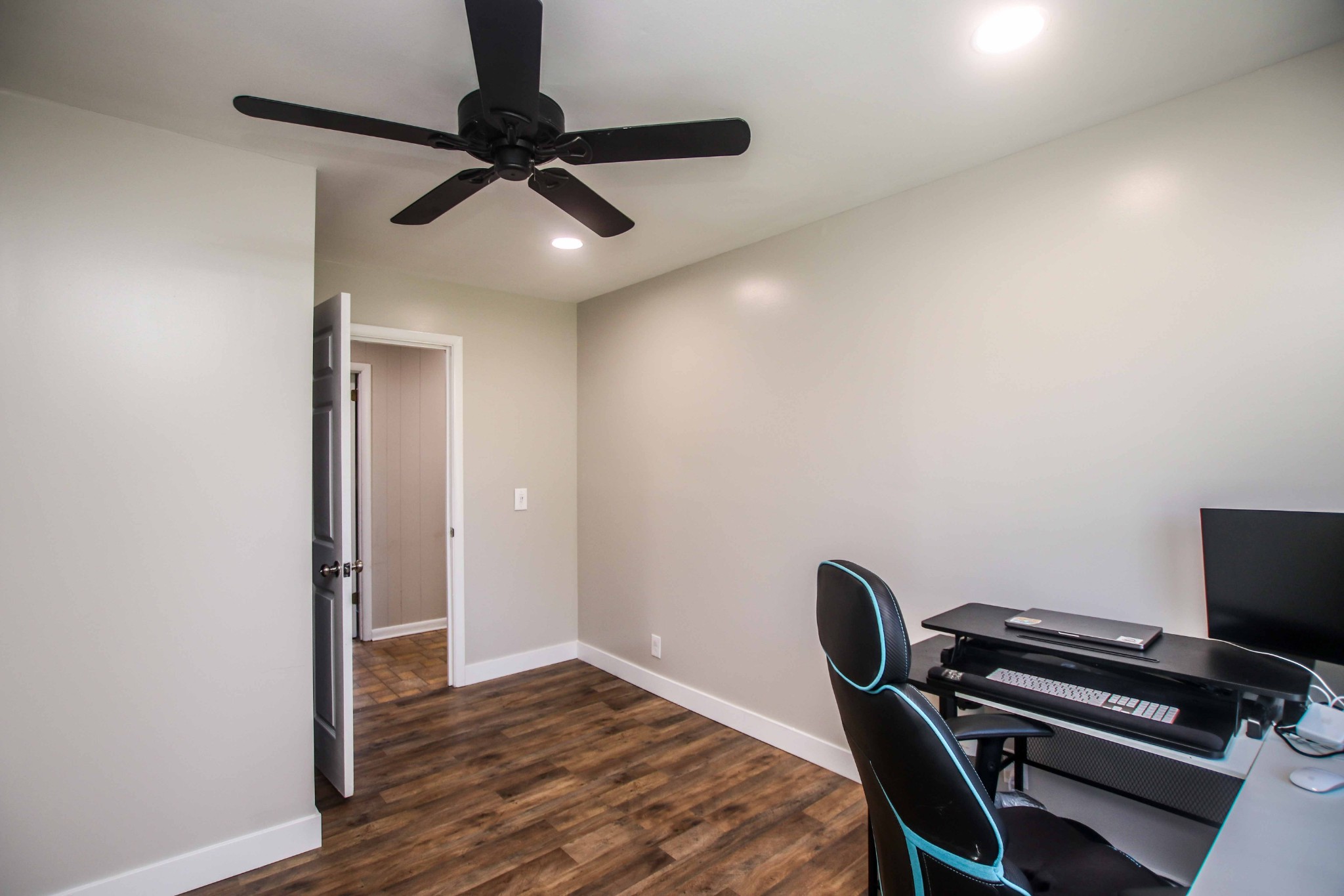 106 Ledgeview Dr