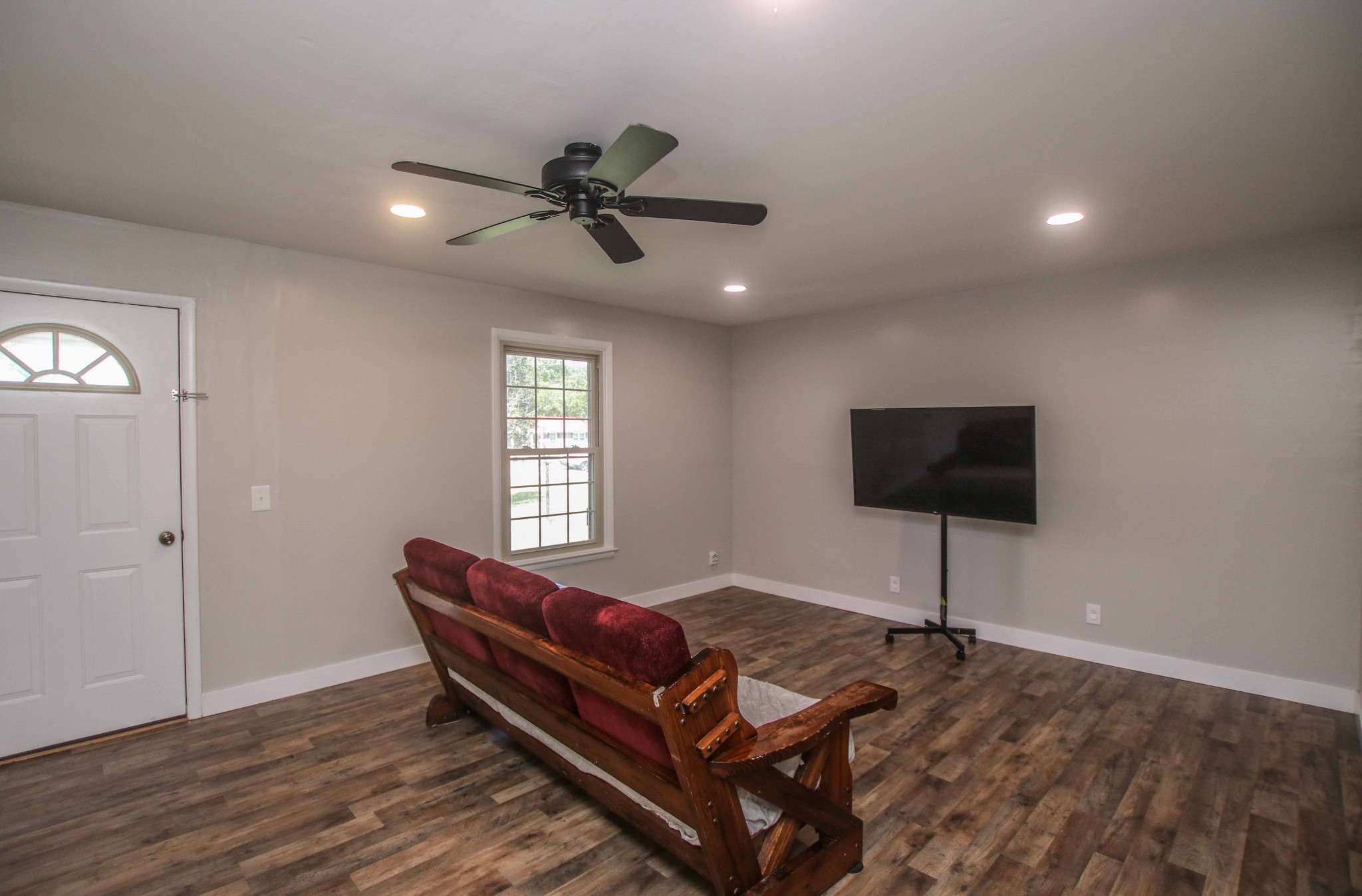 106 Ledgeview Dr