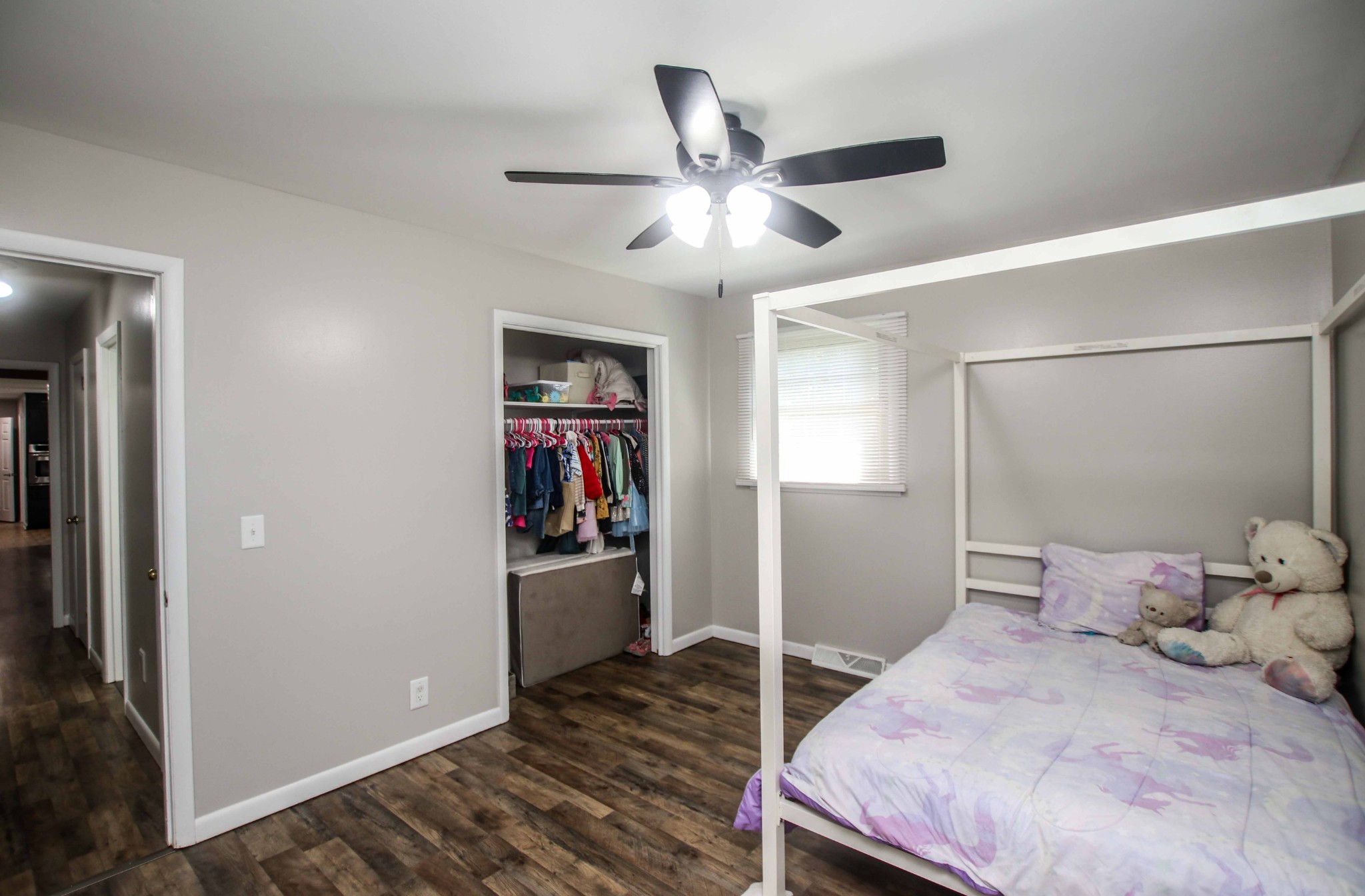 106 Ledgeview Dr