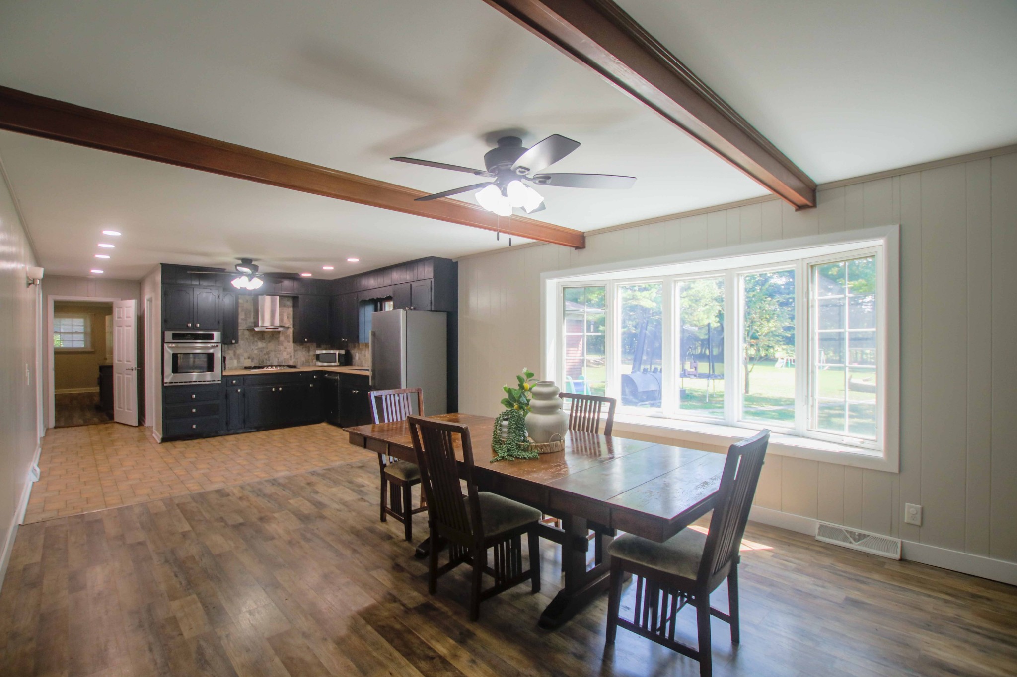 106 Ledgeview Dr
