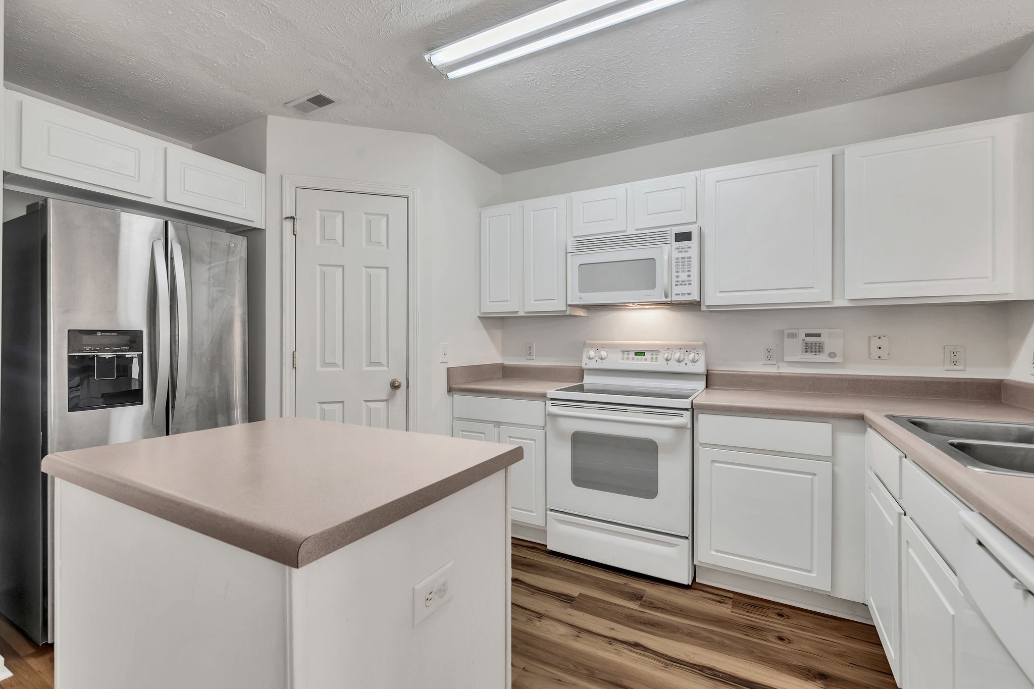 604 Flintlock Ct Unit: 604