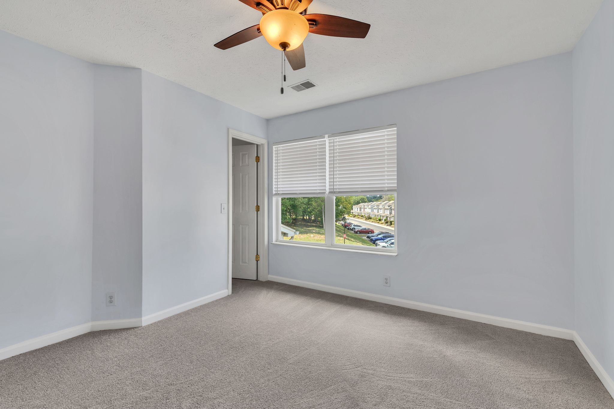 604 Flintlock Ct Unit: 604