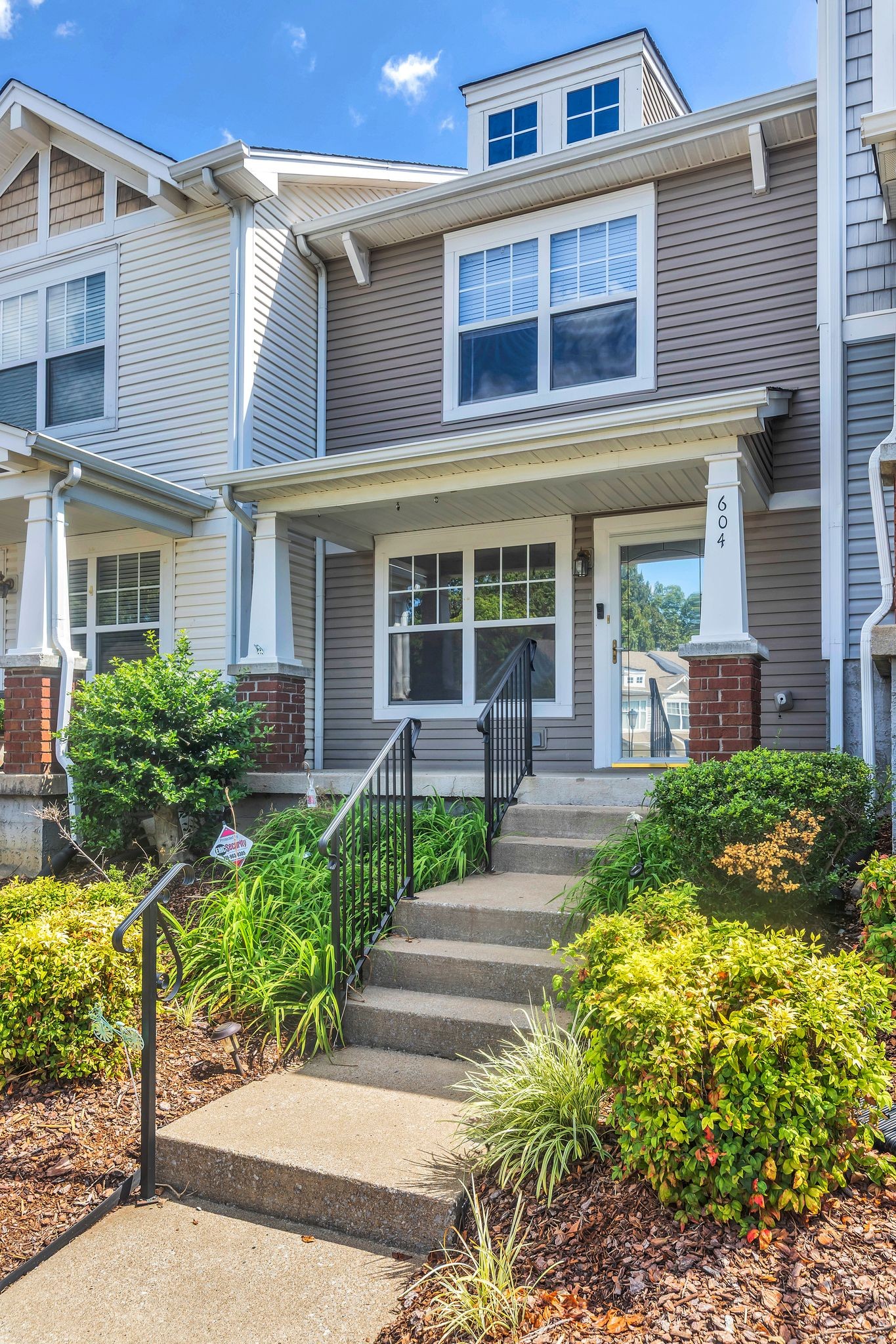 604 Flintlock Ct Unit: 604