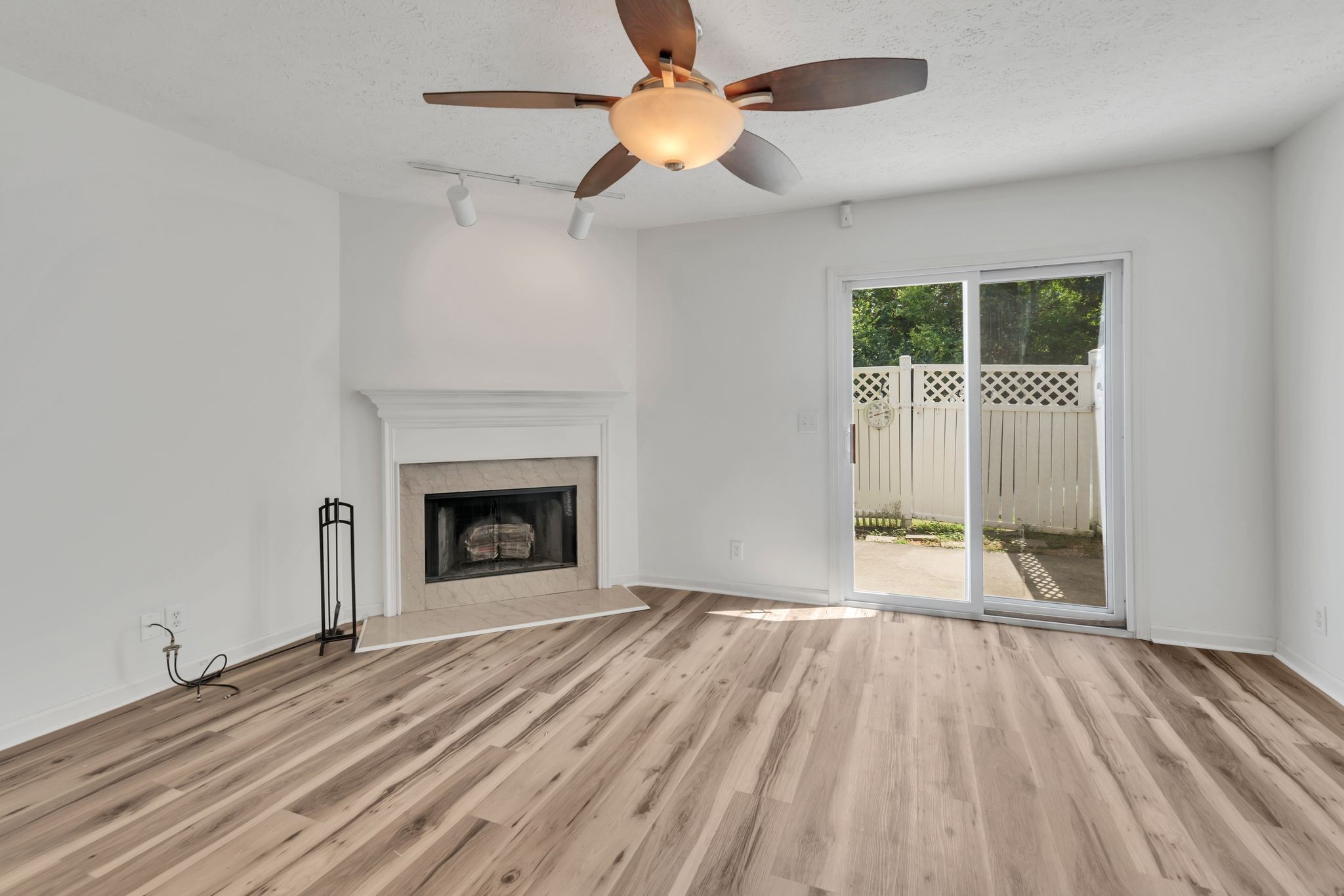 604 Flintlock Ct Unit: 604