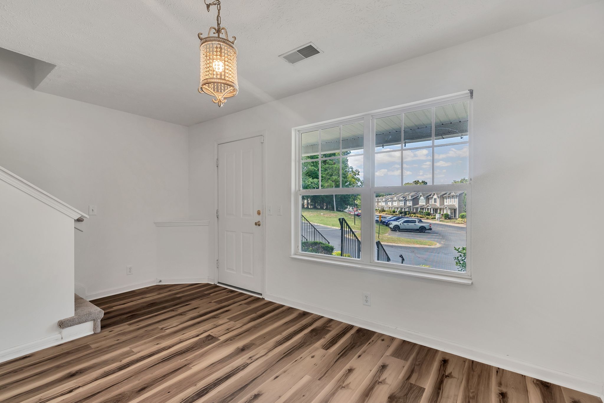 604 Flintlock Ct Unit: 604