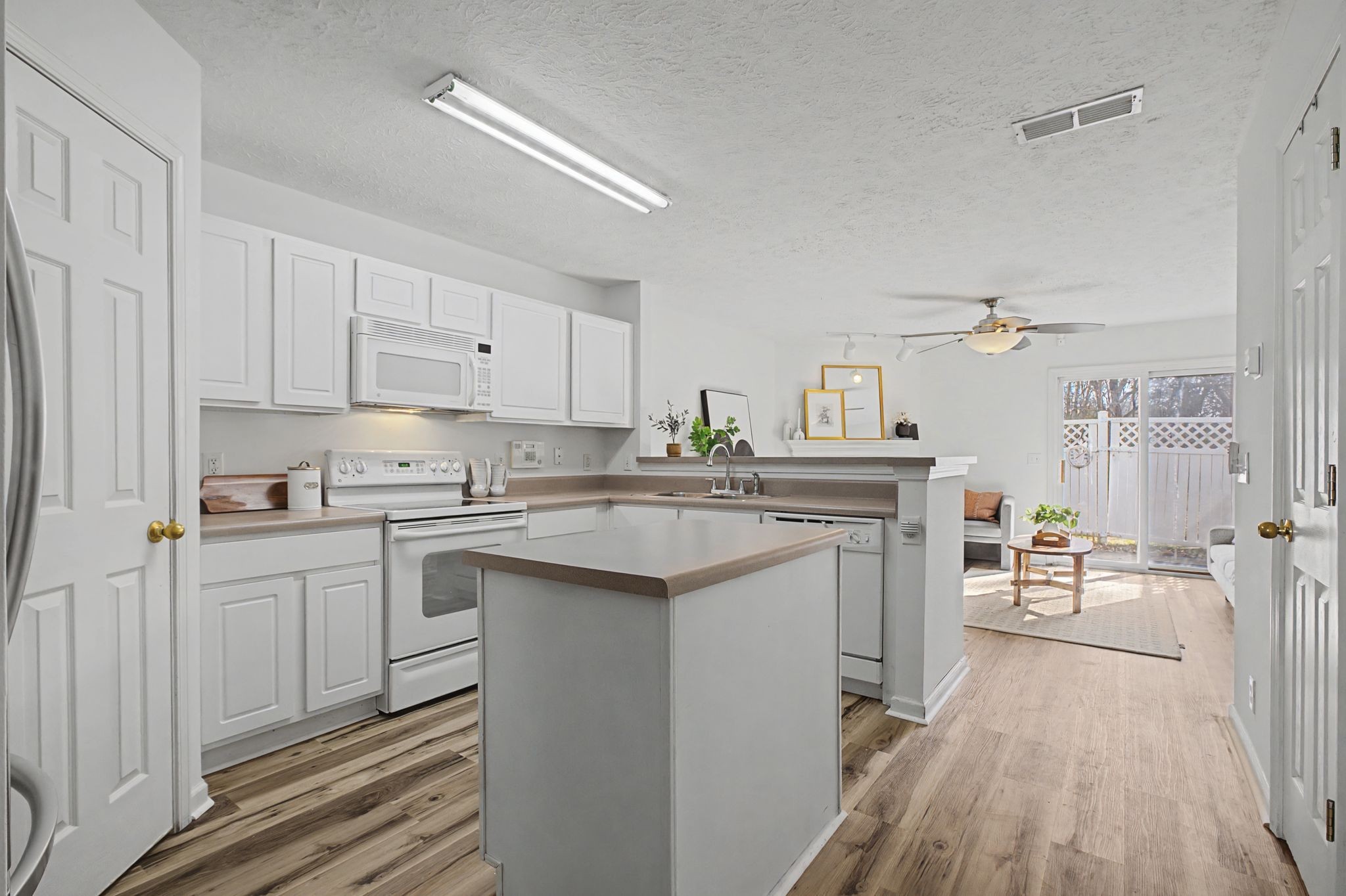 604 Flintlock Ct Unit: 604