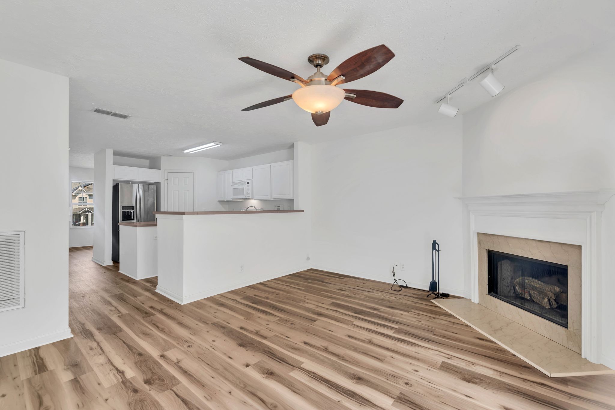 604 Flintlock Ct Unit: 604