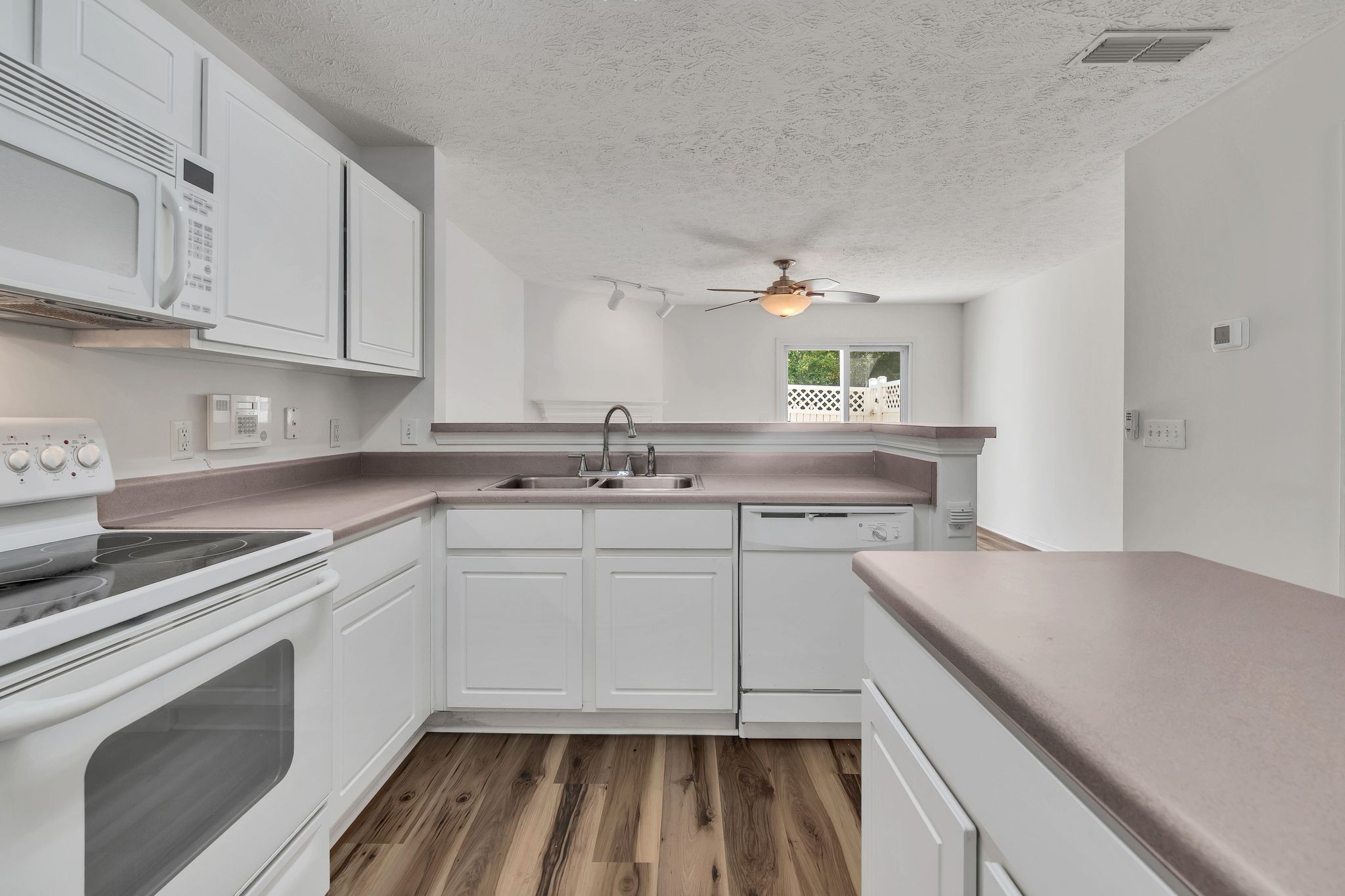 604 Flintlock Ct Unit: 604