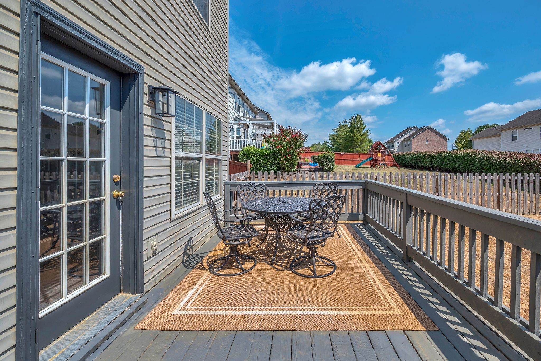 121 Rose Garden Ln