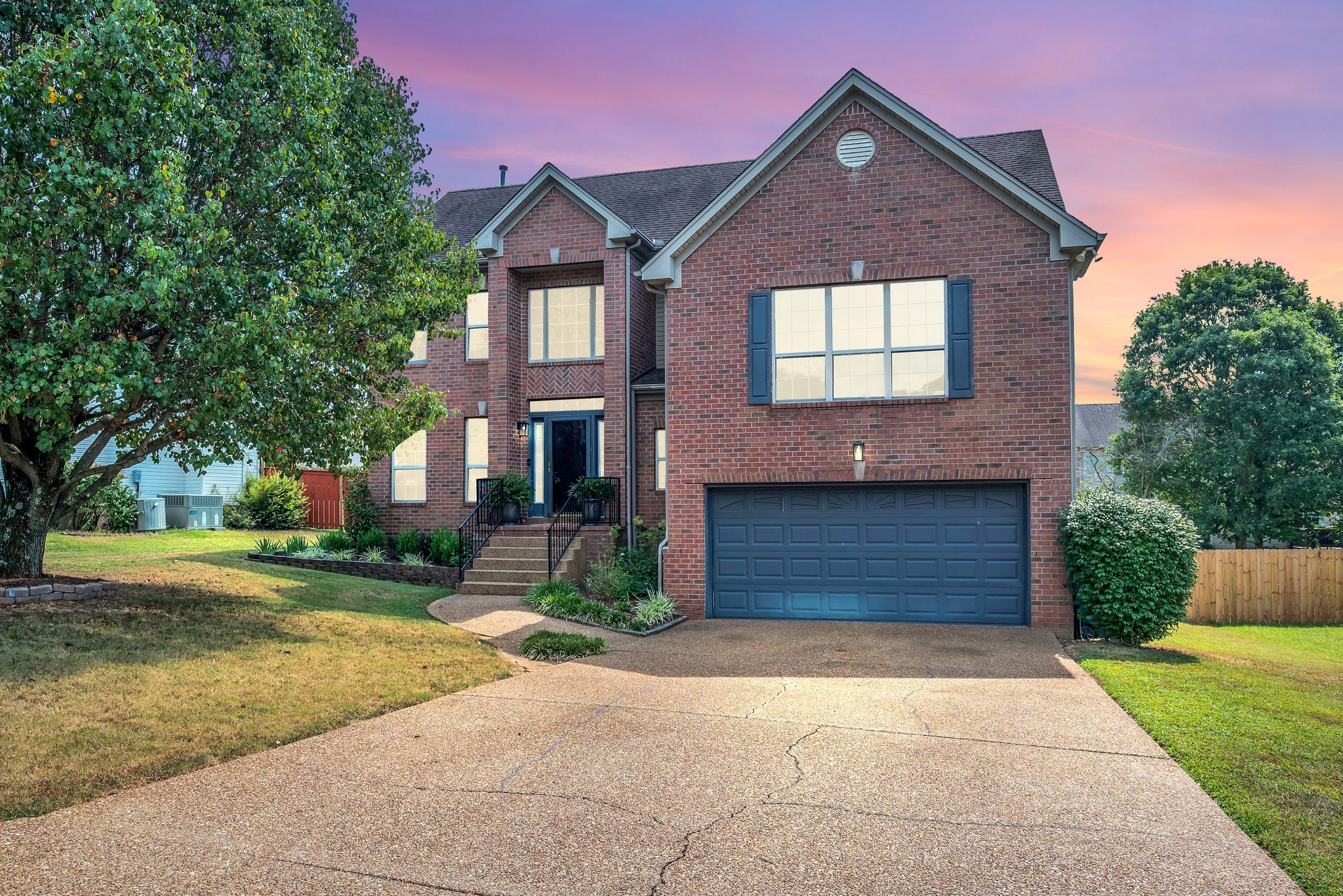 121 Rose Garden Ln
