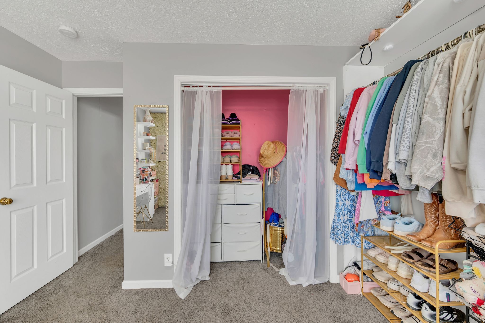 121 Rose Garden Ln
