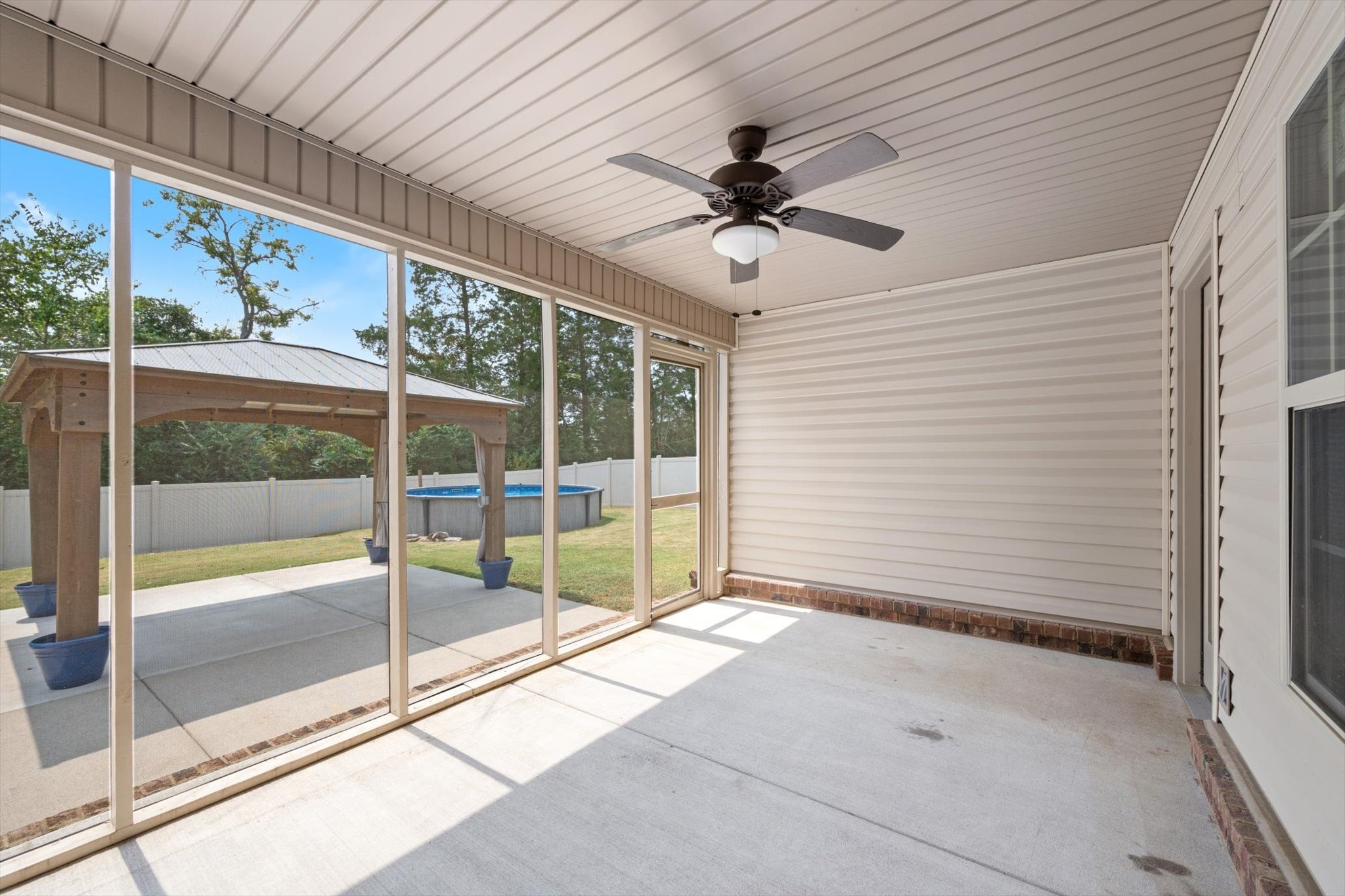 1313 Round Rock Dr