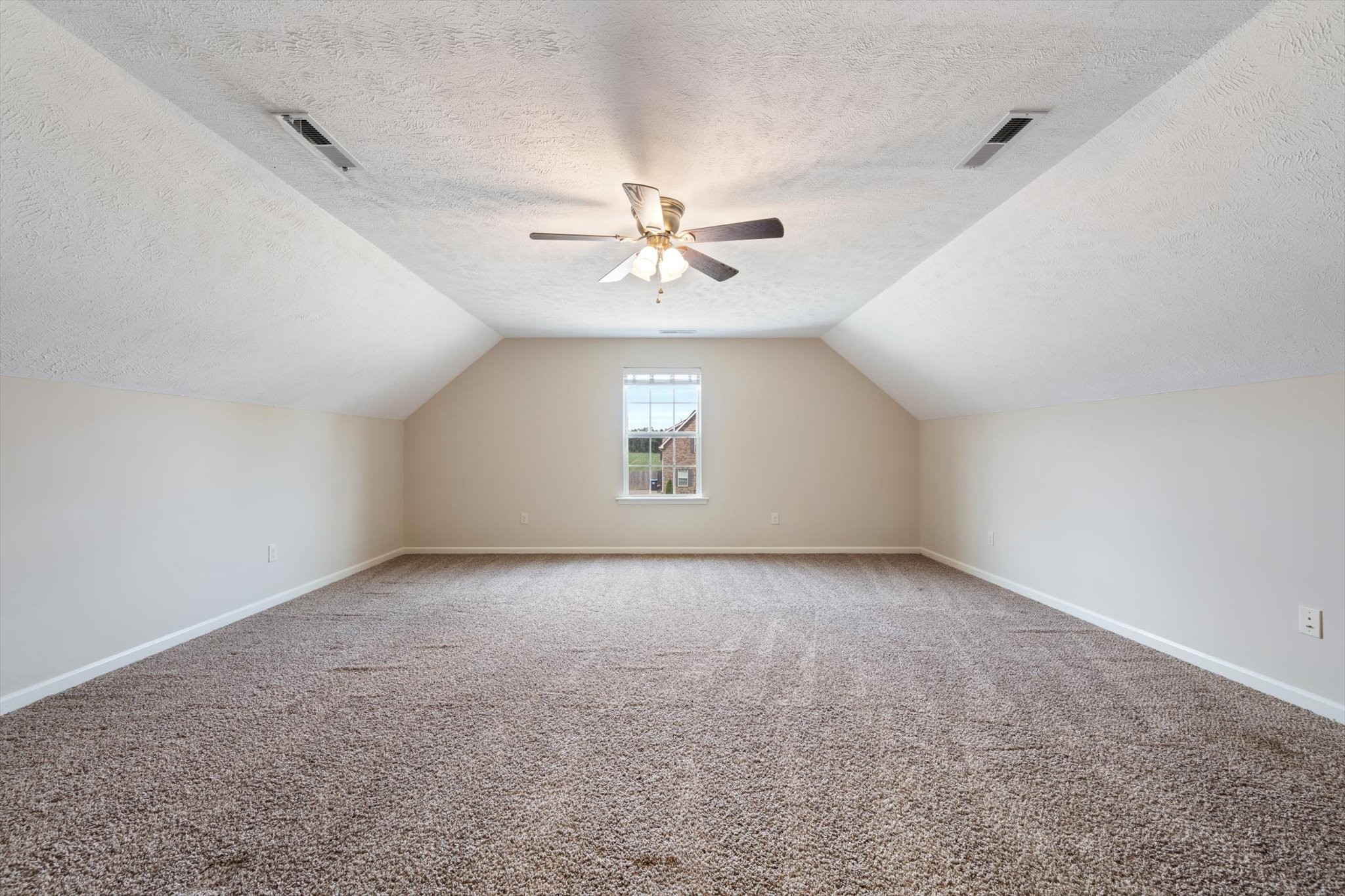 1313 Round Rock Dr