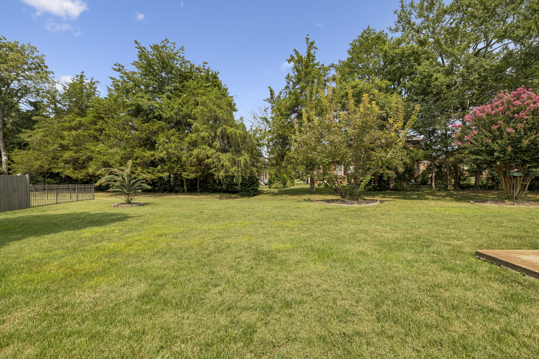 1913 Baskinbrook Court