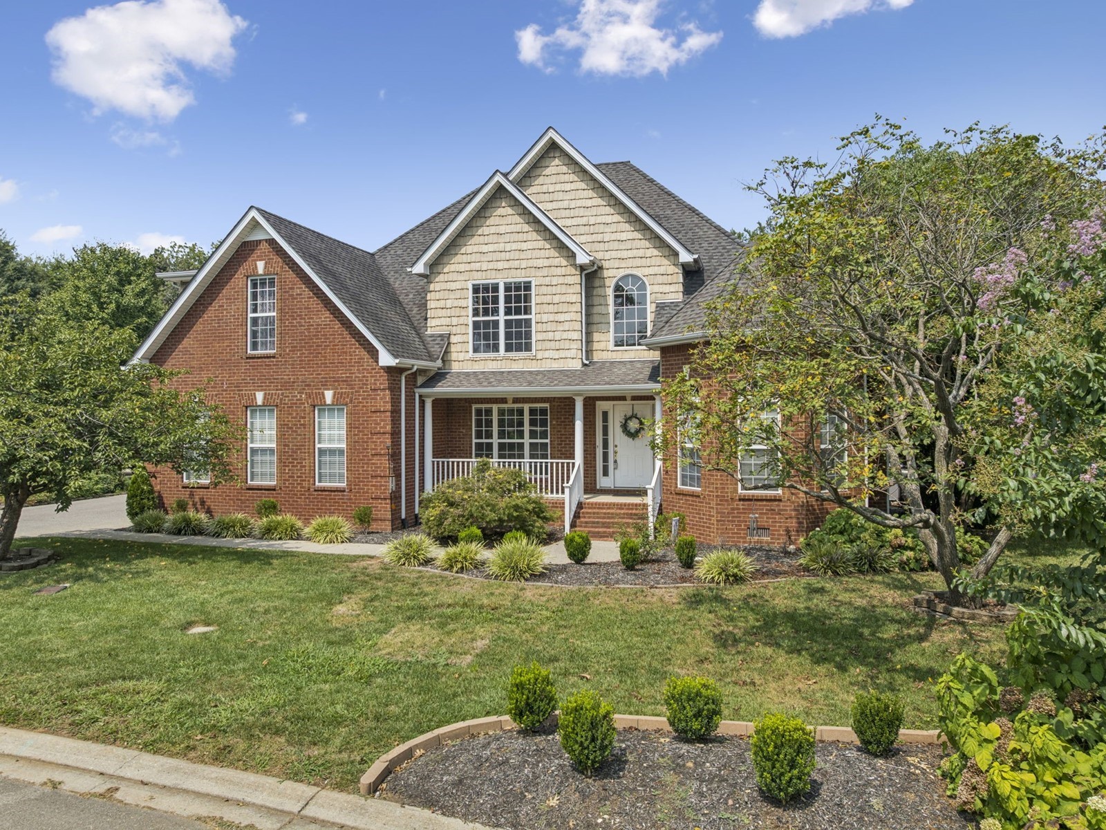 1913 Baskinbrook Court