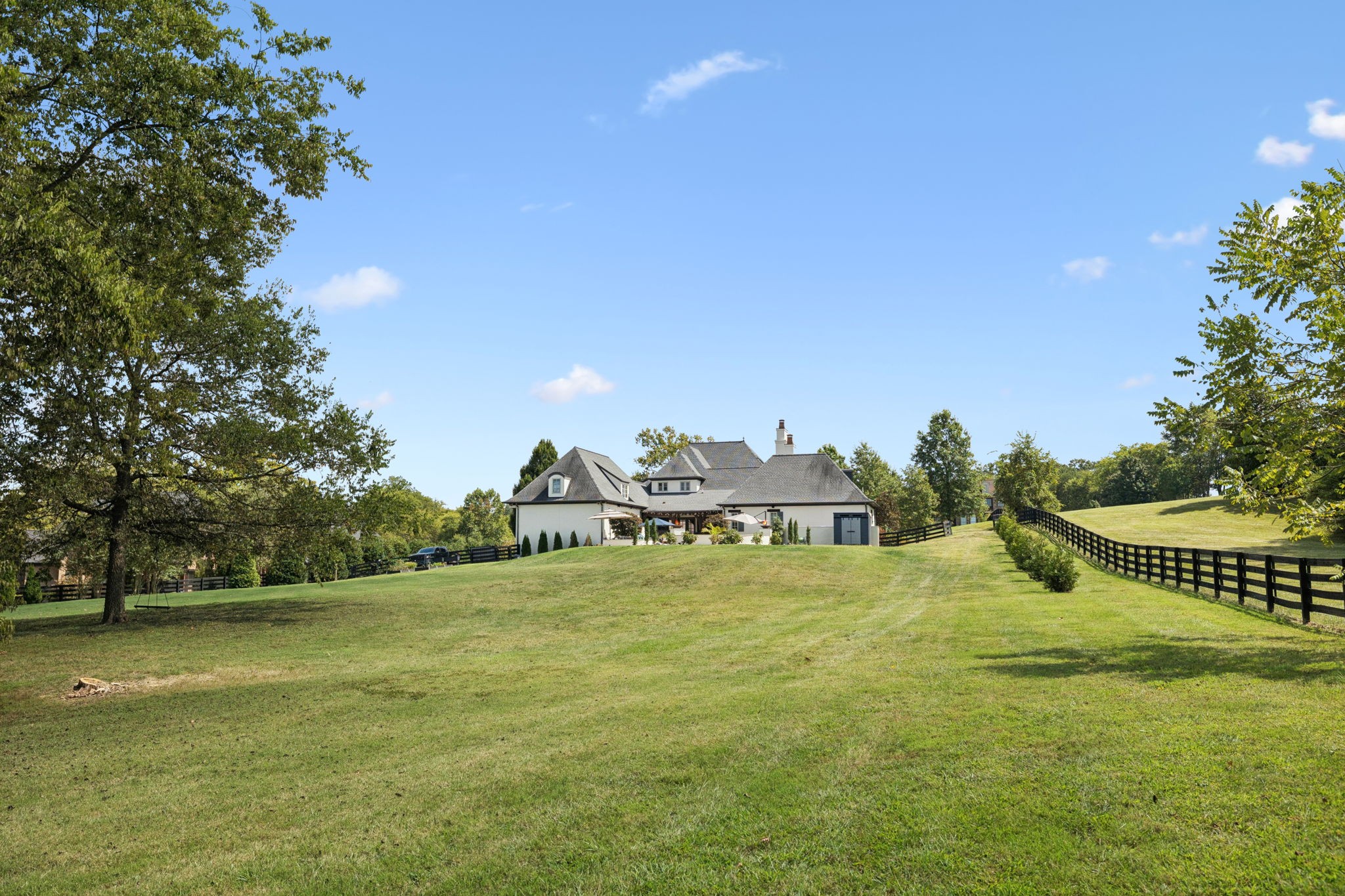 5521 Hawks Landing Dr