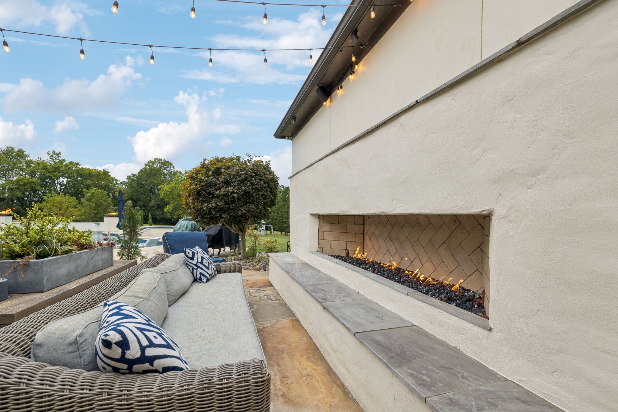 5521 Hawks Landing Dr