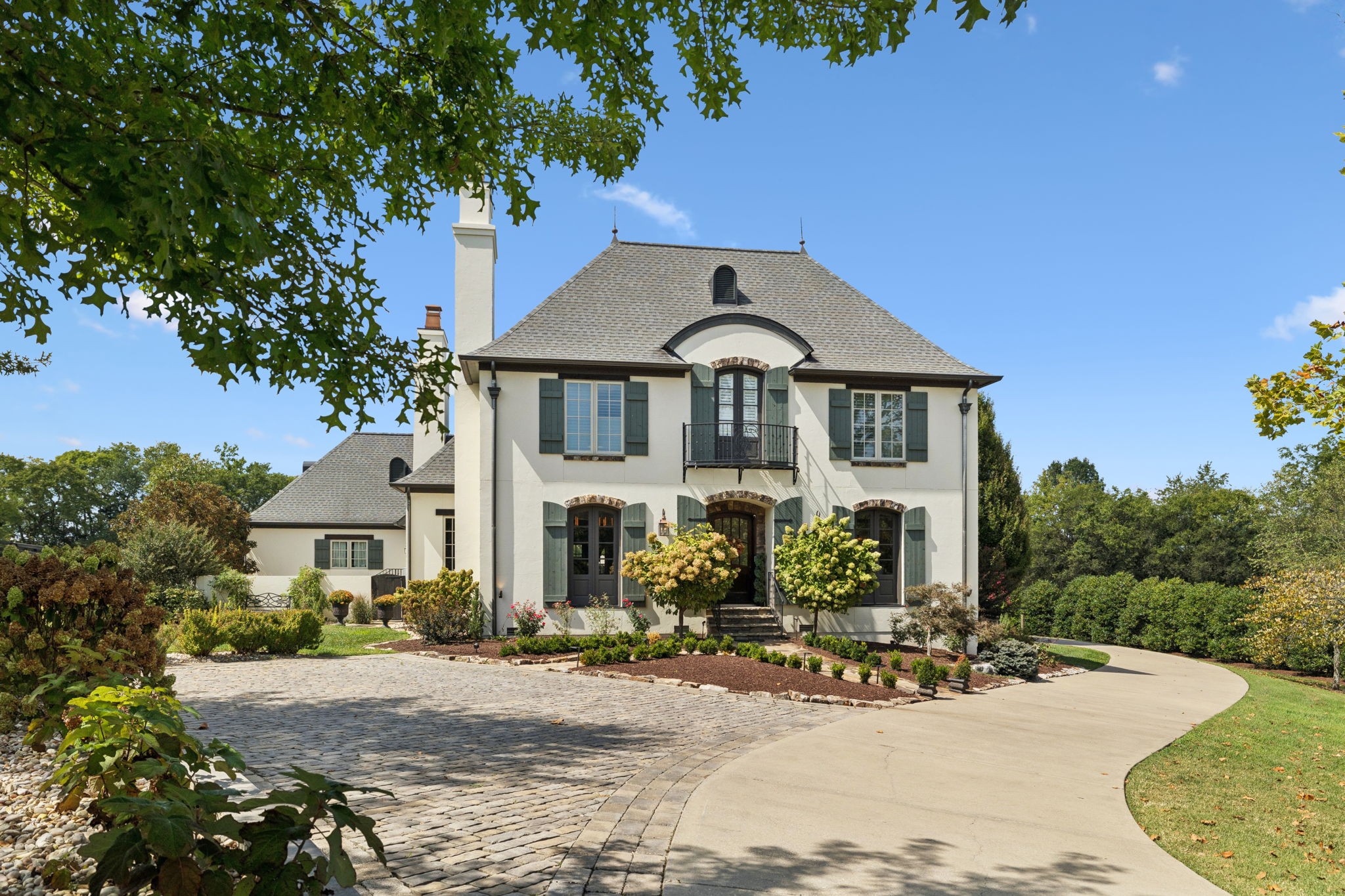 5521 Hawks Landing Dr