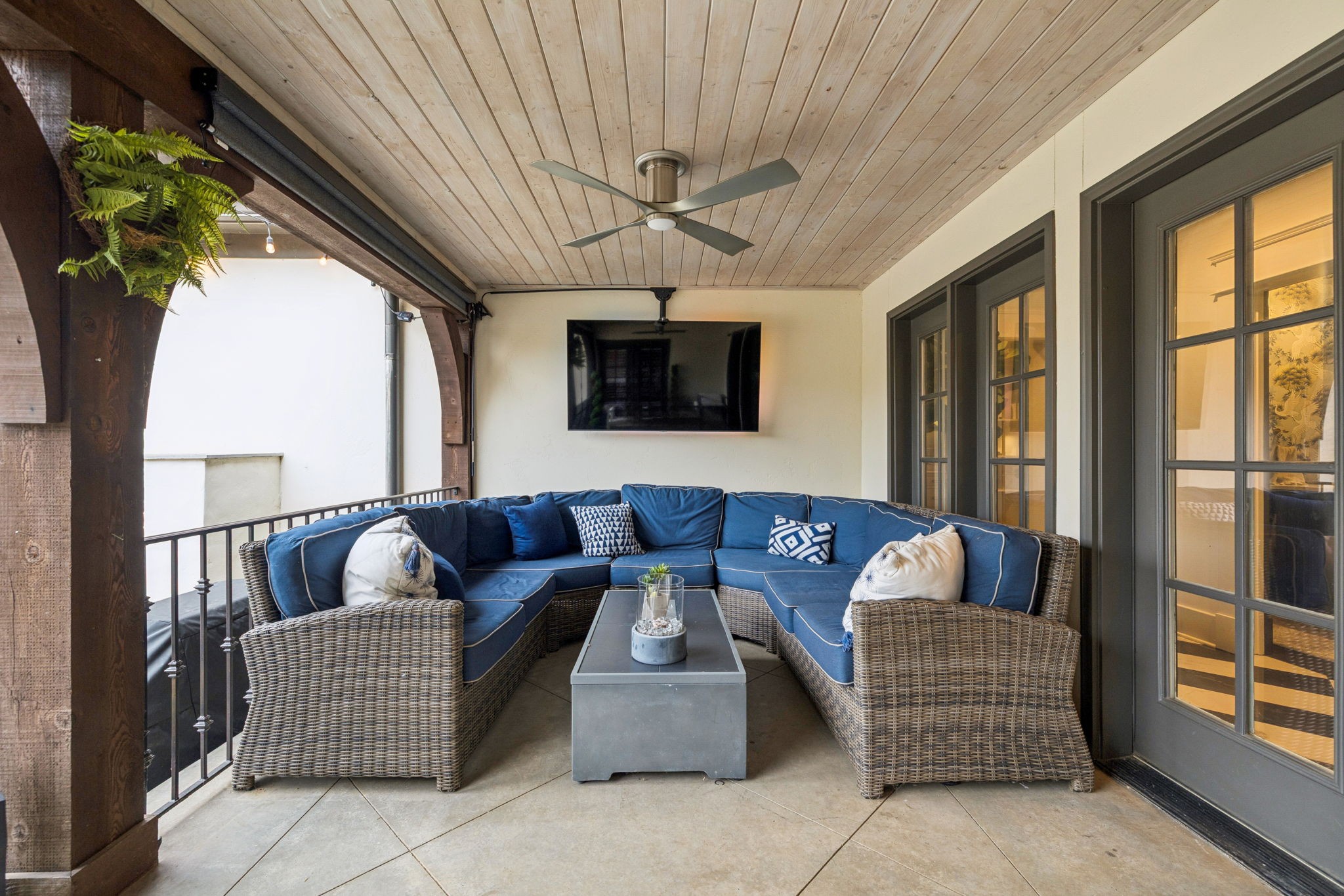 5521 Hawks Landing Dr