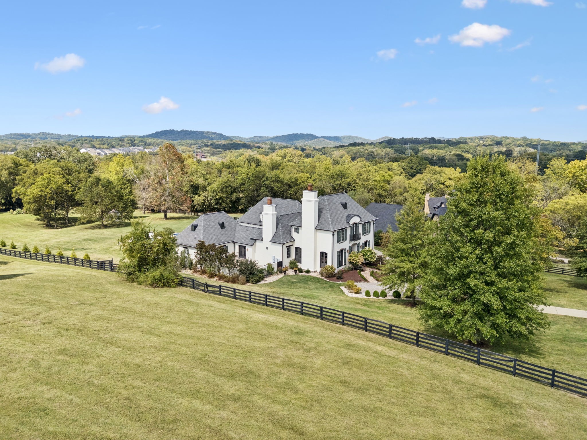 5521 Hawks Landing Dr