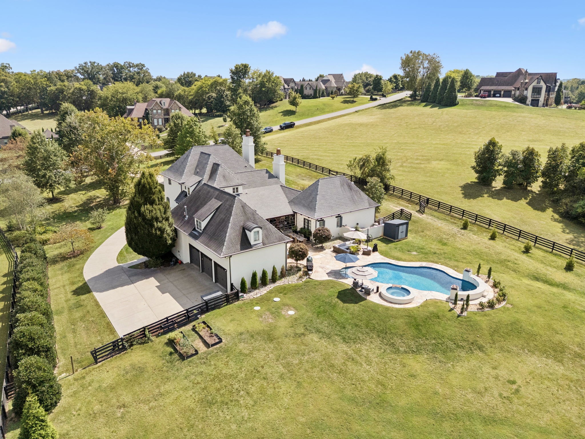 5521 Hawks Landing Dr
