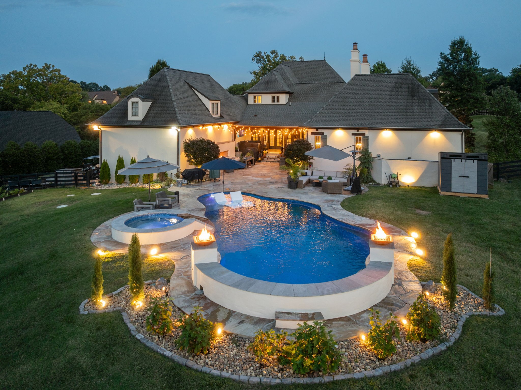 5521 Hawks Landing Dr