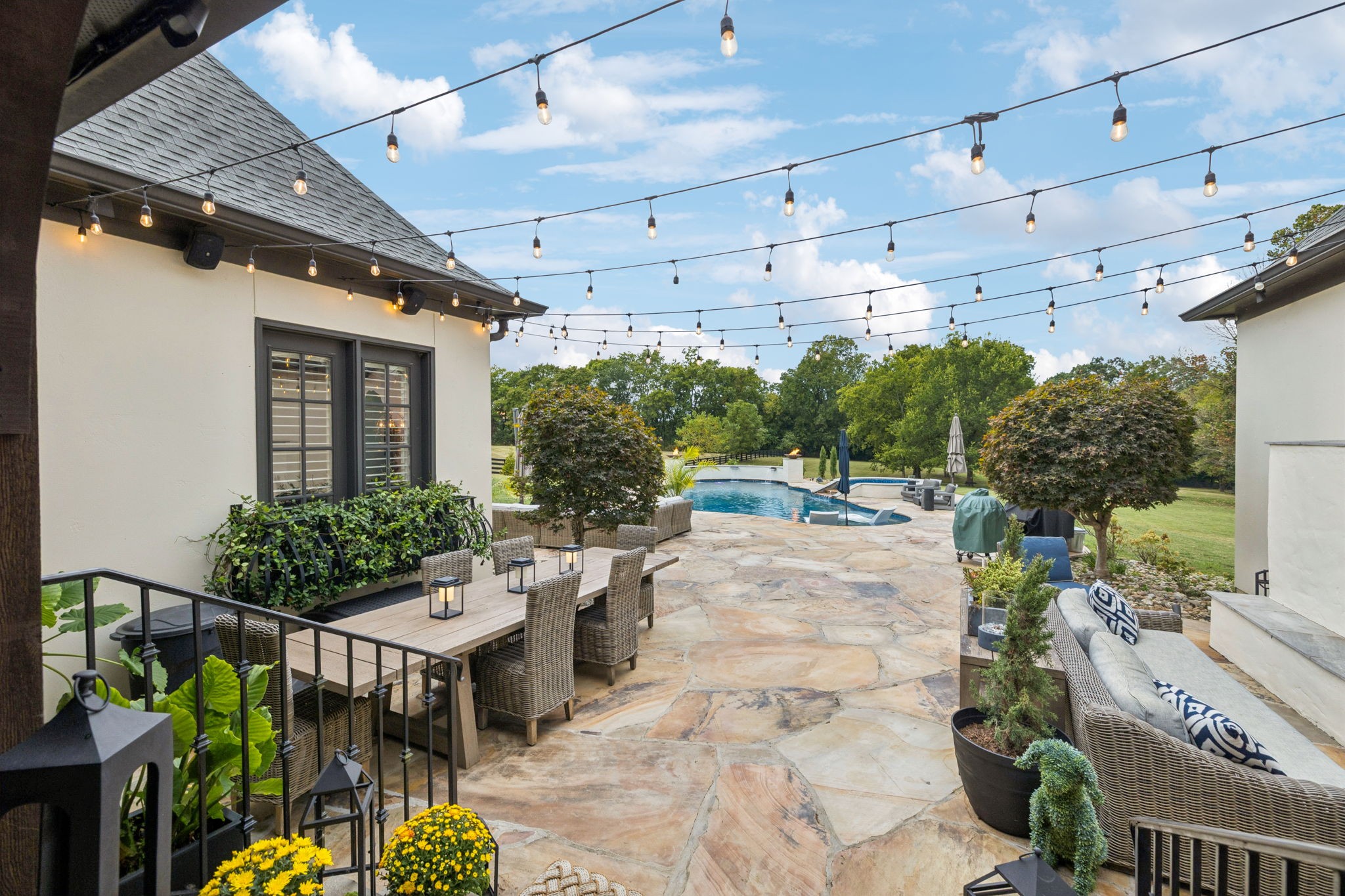 5521 Hawks Landing Dr