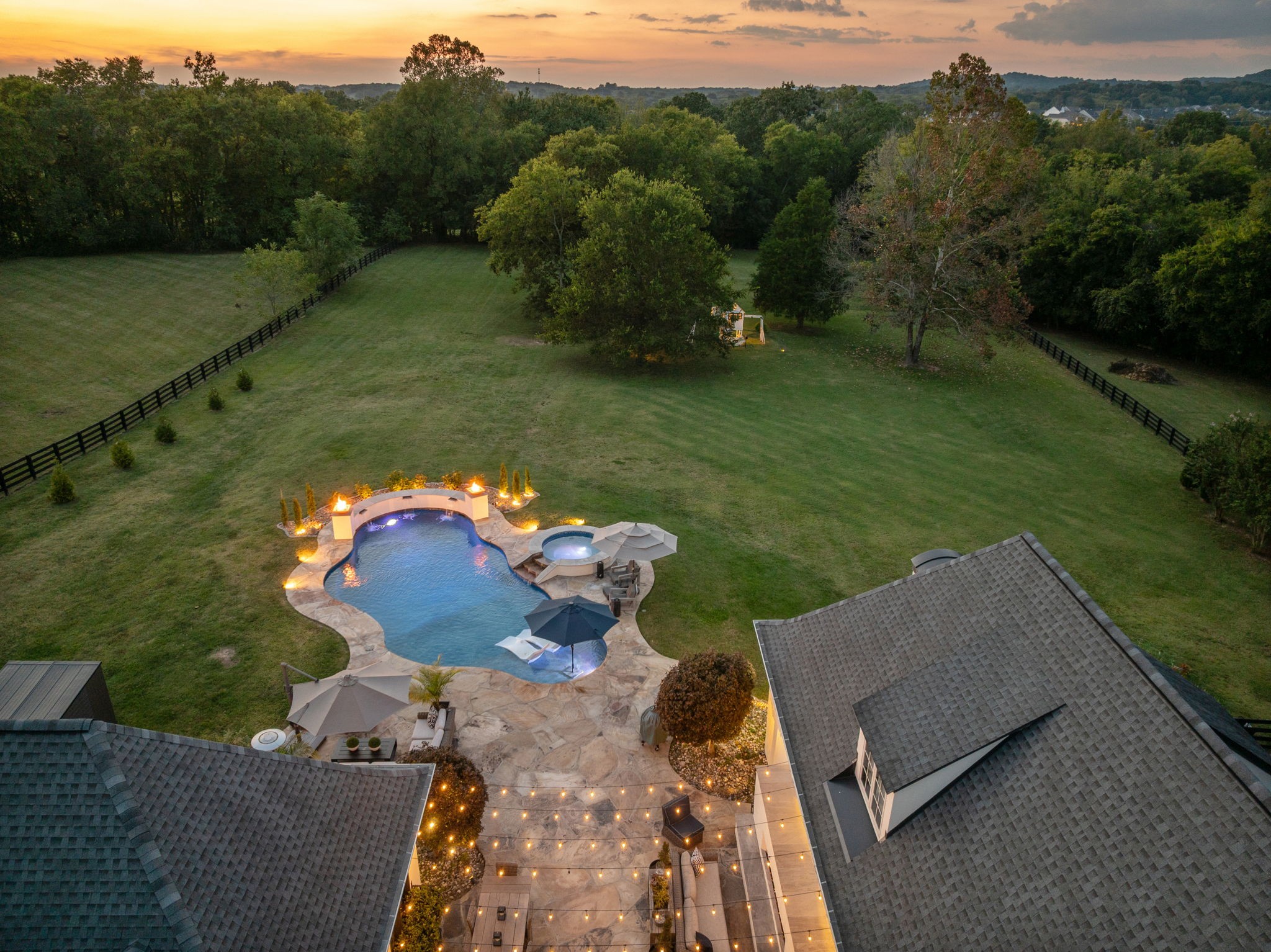 5521 Hawks Landing Dr