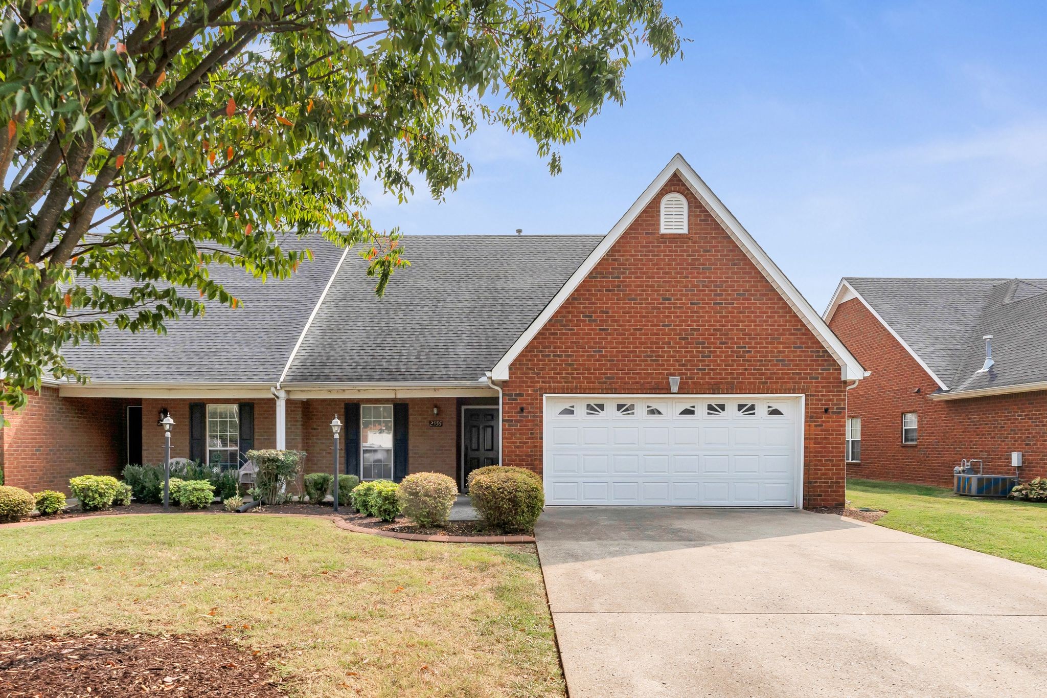 2555 Shinnecock Ct