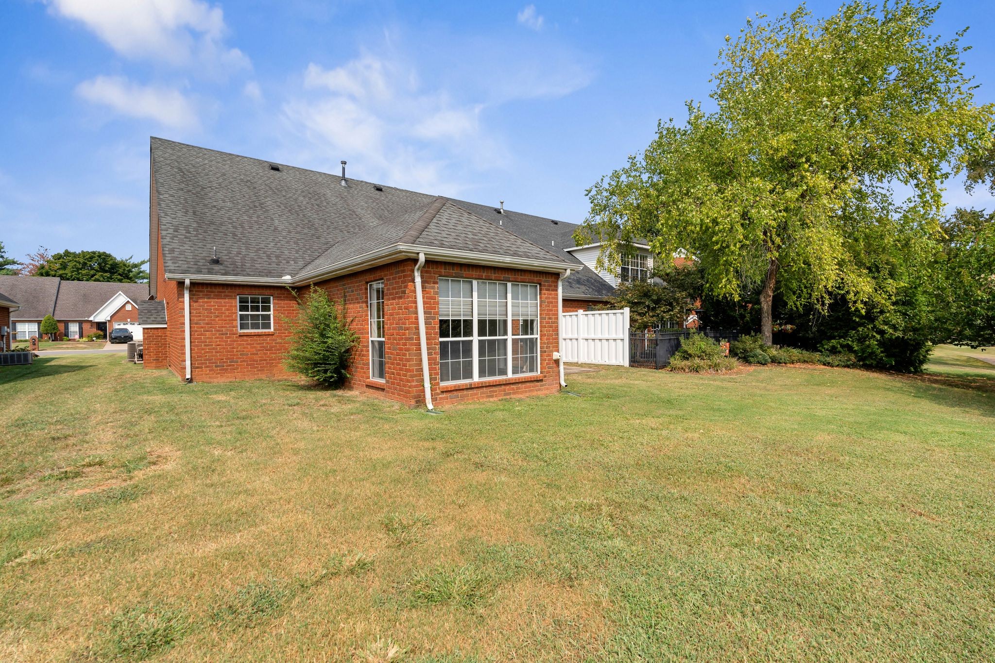 2555 Shinnecock Ct
