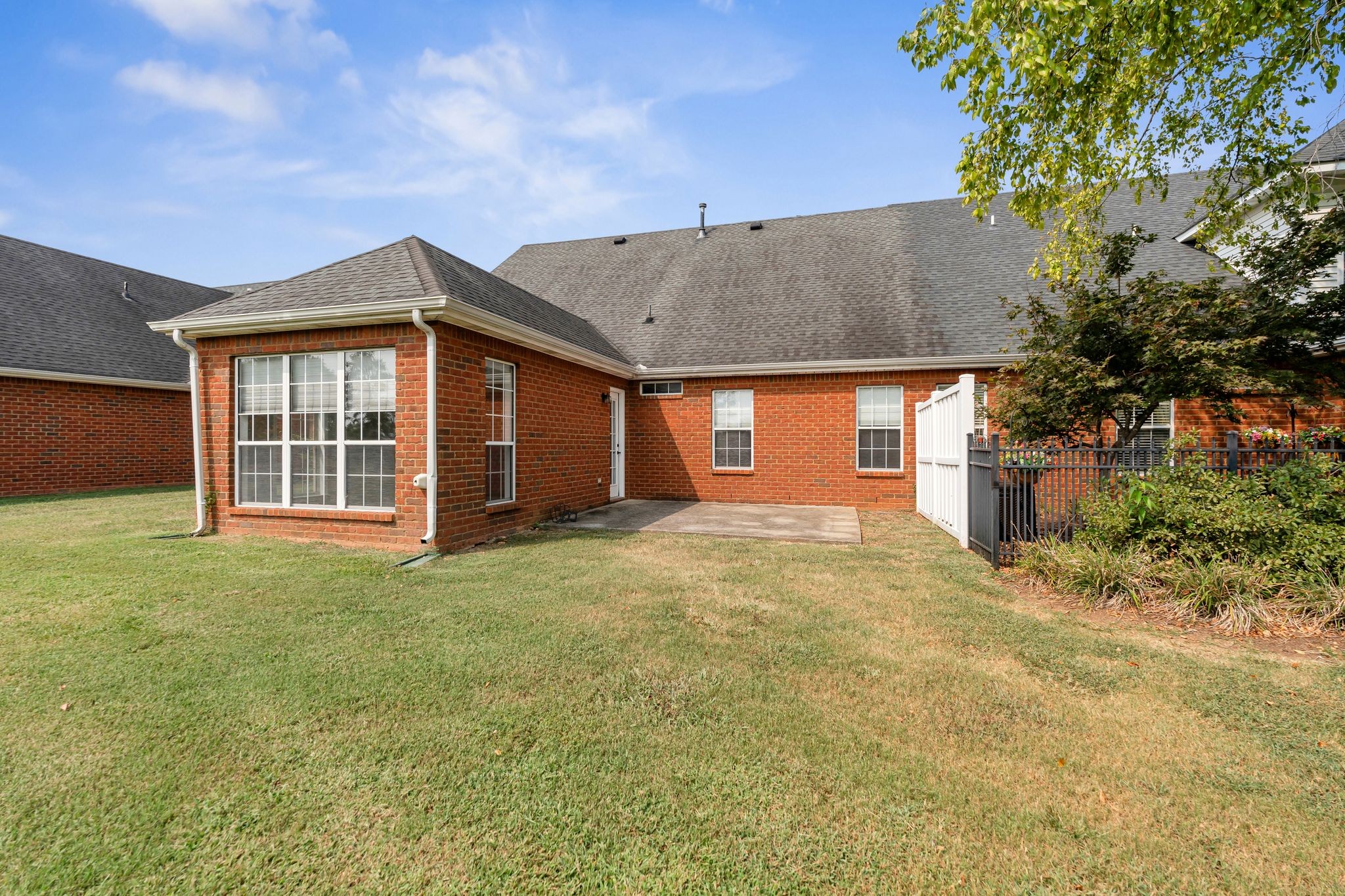 2555 Shinnecock Ct