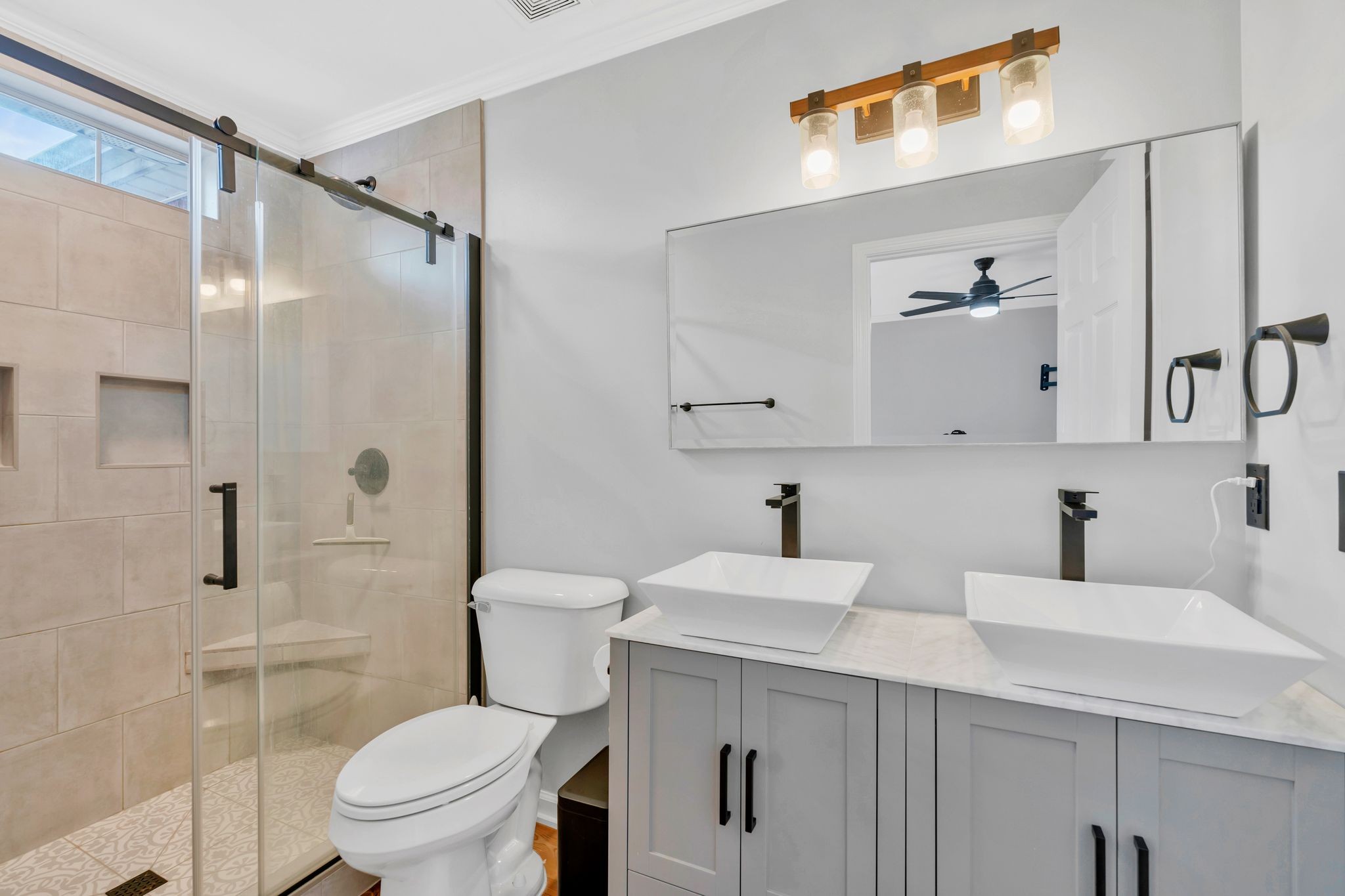 2555 Shinnecock Ct