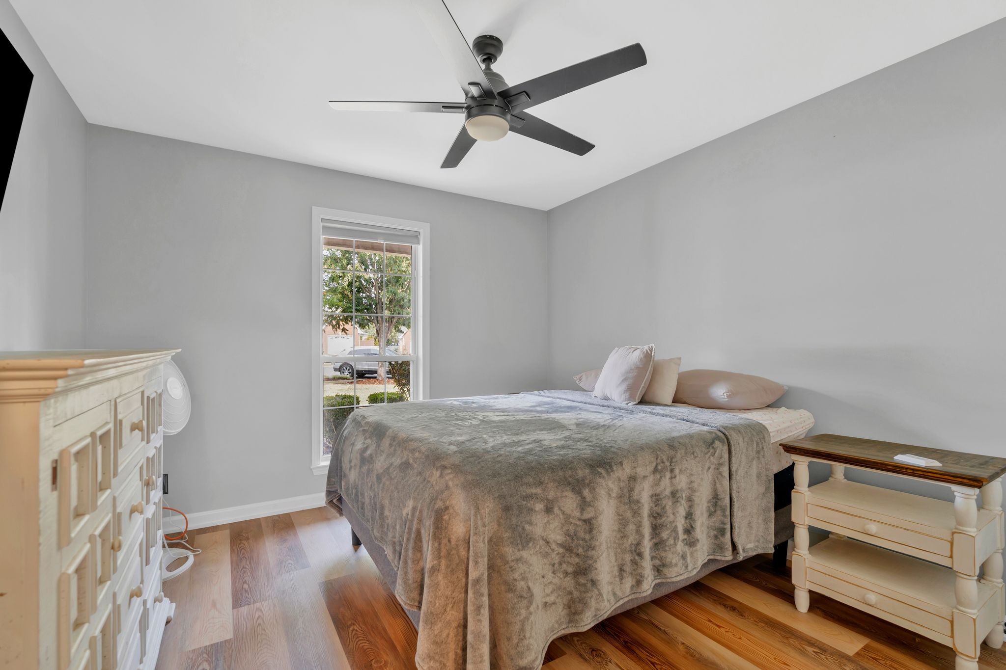 2555 Shinnecock Ct